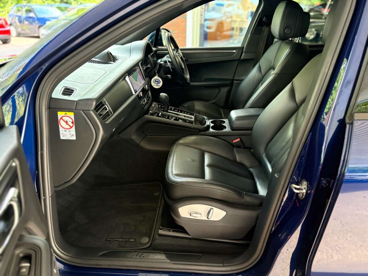 2022 PORSCHE MACAN 2022 PORSCHE MACAN