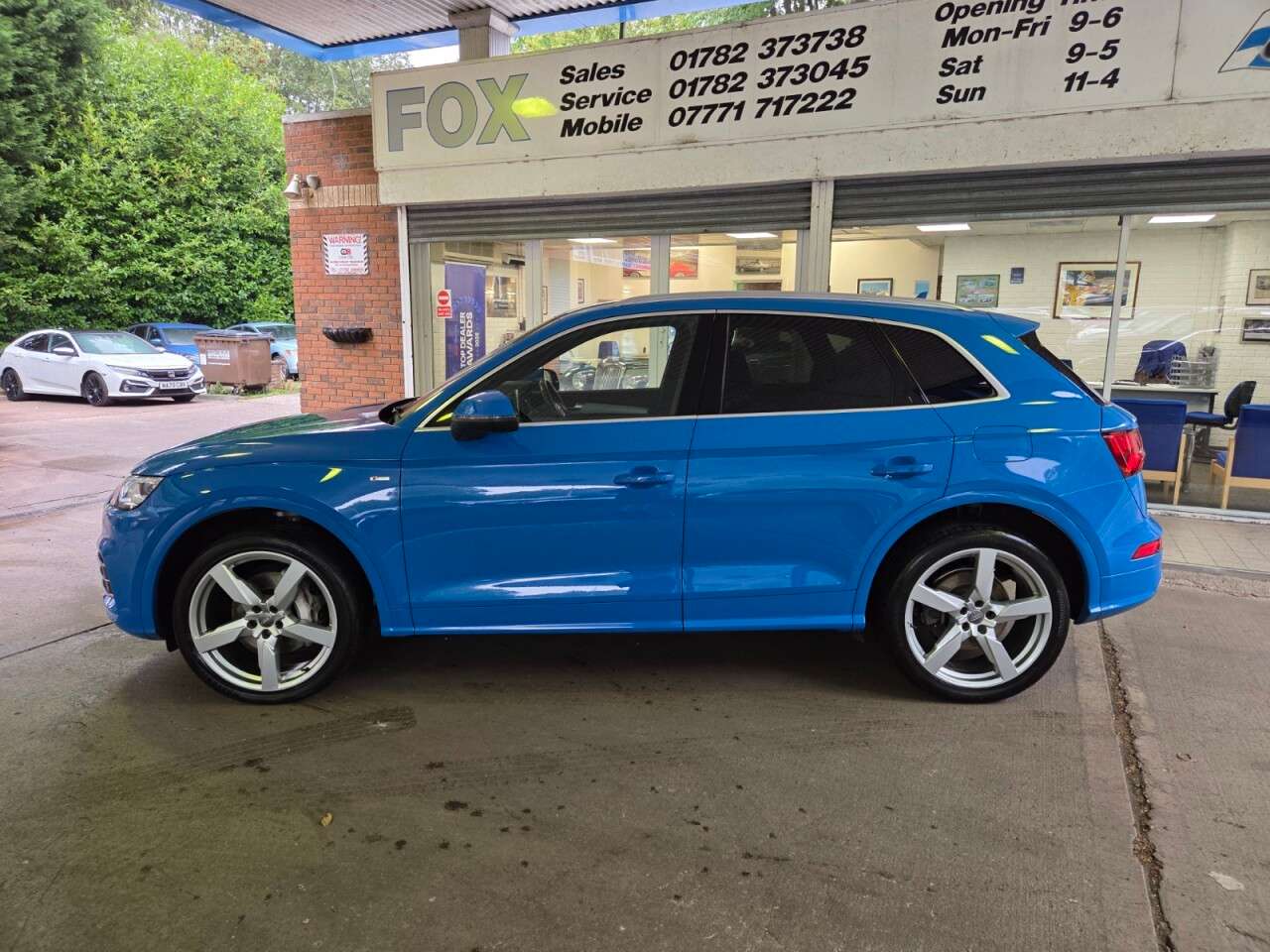 A 2020 AUDI Q5 2.0 TFSIe 55 S line Competition SUV 5dr Petrol Plug-in Hybrid S Tronic quat A 2020 AUDI Q5 2.0 TFSIe 55 S line Competition SUV 5dr Petrol Plug-in Hybrid S Tronic quat