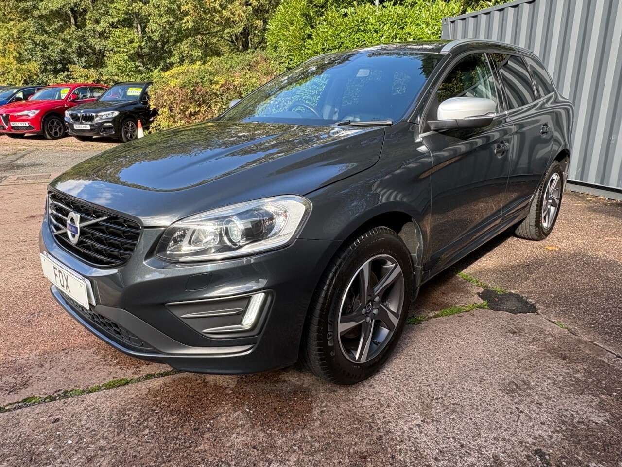 A 2016 VOLVO XC60 2.4 D4 R-Design Lux Nav SUV 5dr Diesel Auto AWD Euro 6 (s/s) (190 ps) ,SATE A 2016 VOLVO XC60 2.4 D4 R-Design Lux Nav SUV 5dr Diesel Auto AWD Euro 6 (s/s) (190 ps) ,SATE