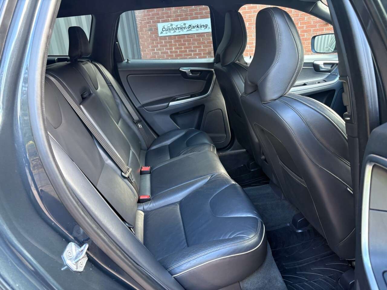 2016 VOLVO XC60 2016 VOLVO XC60