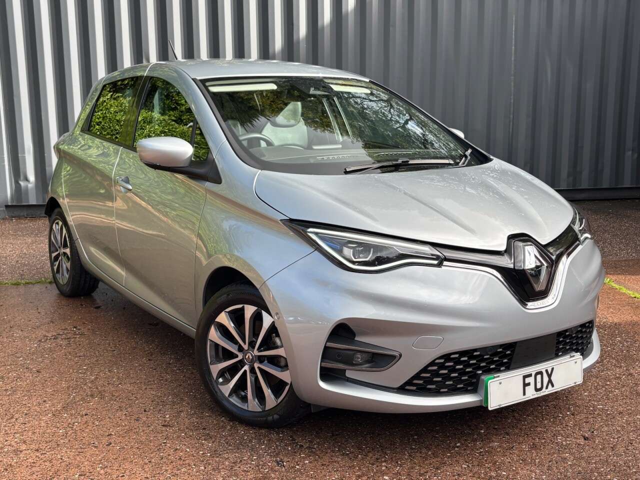 A 2021 RENAULT ZOE R135 EV50 52kWh GT Line Hatchback 5dr Electric Auto (Rapid Charge) (134 bhp A 2021 RENAULT ZOE R135 EV50 52kWh GT Line Hatchback 5dr Electric Auto (Rapid Charge) (134 bhp