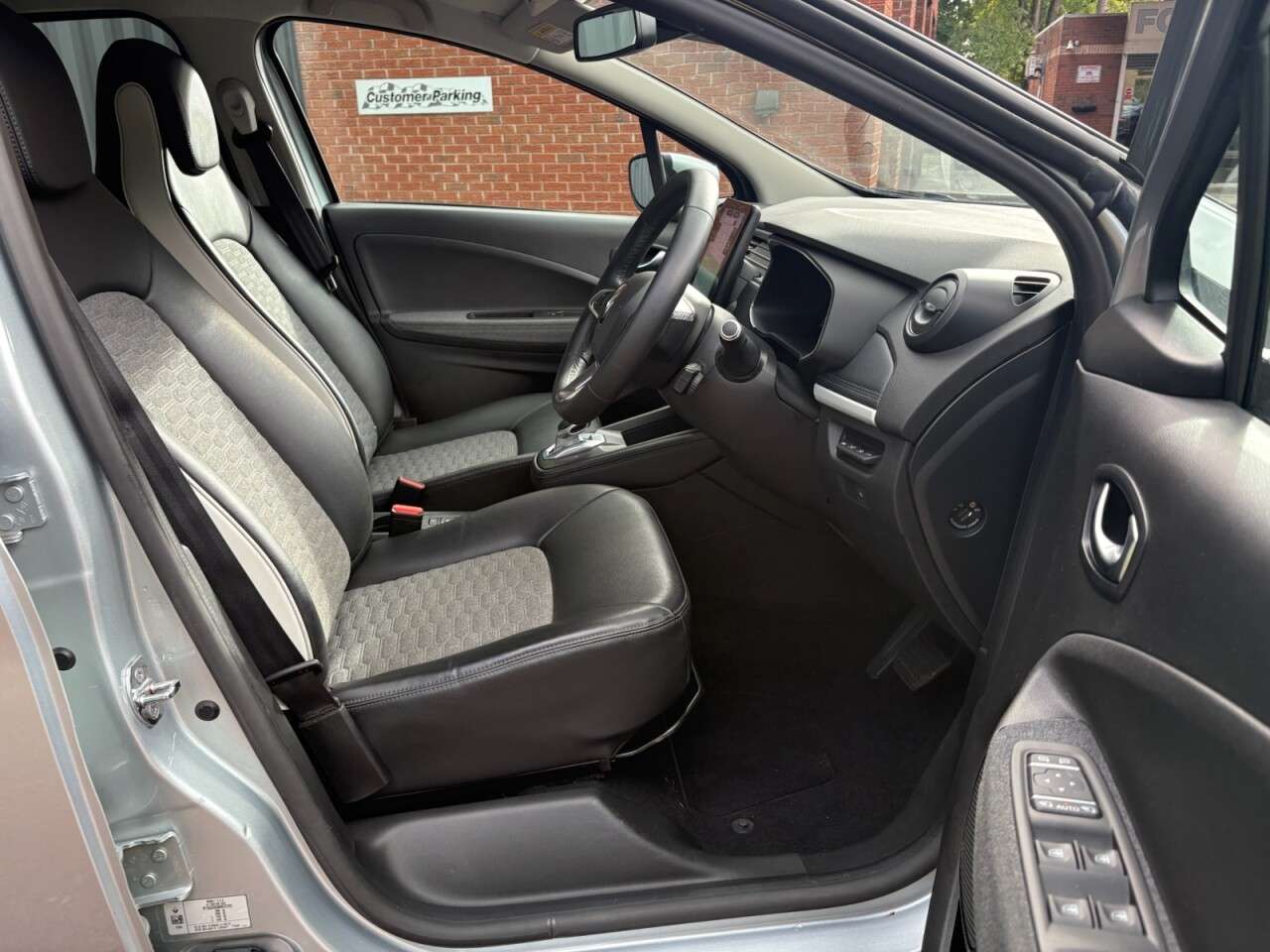 2021 RENAULT ZOE 2021 RENAULT ZOE