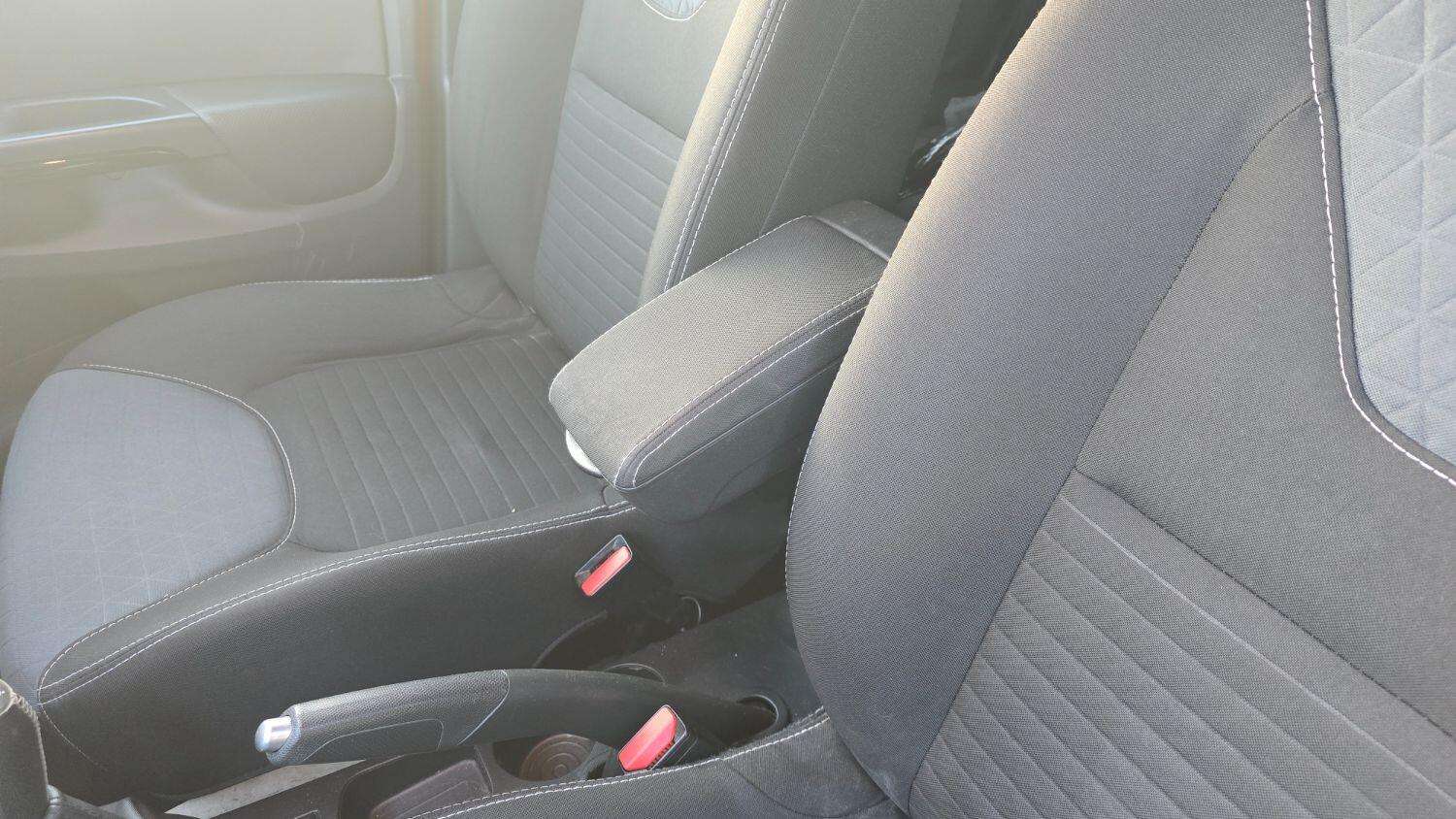 2015 RENAULT CLIO 2015 RENAULT CLIO