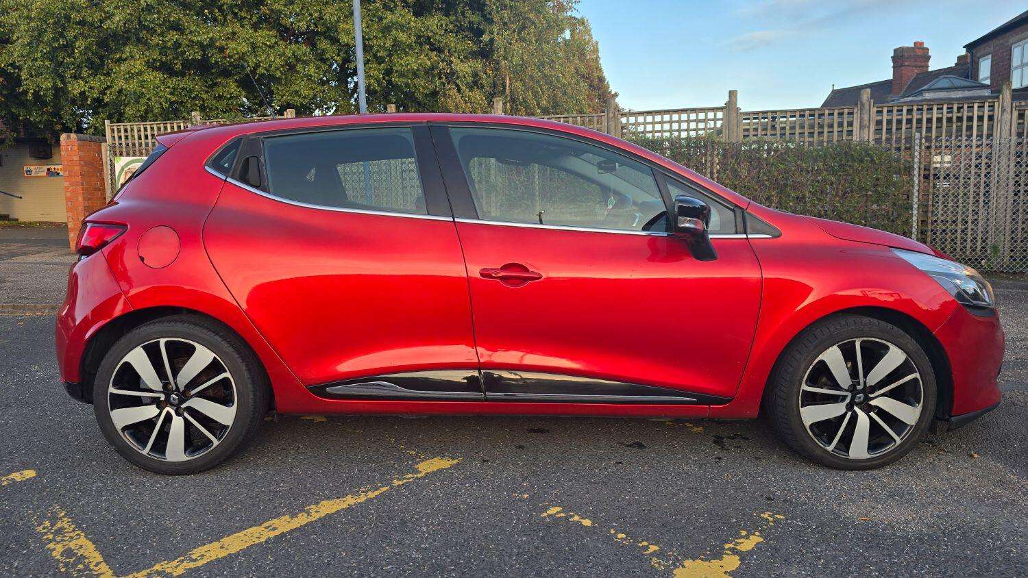 2015 RENAULT CLIO 2015 RENAULT CLIO