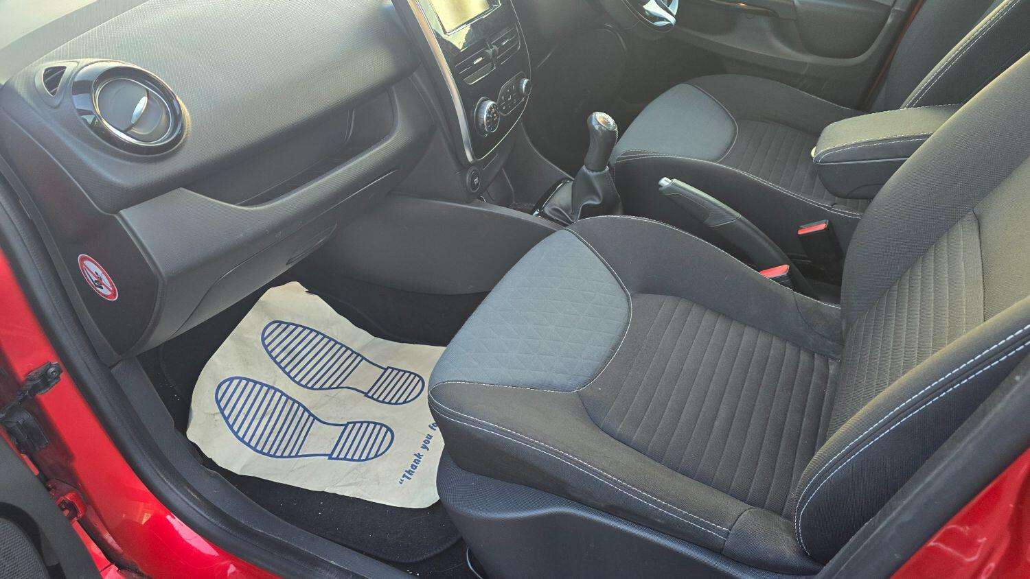 2015 RENAULT CLIO 2015 RENAULT CLIO