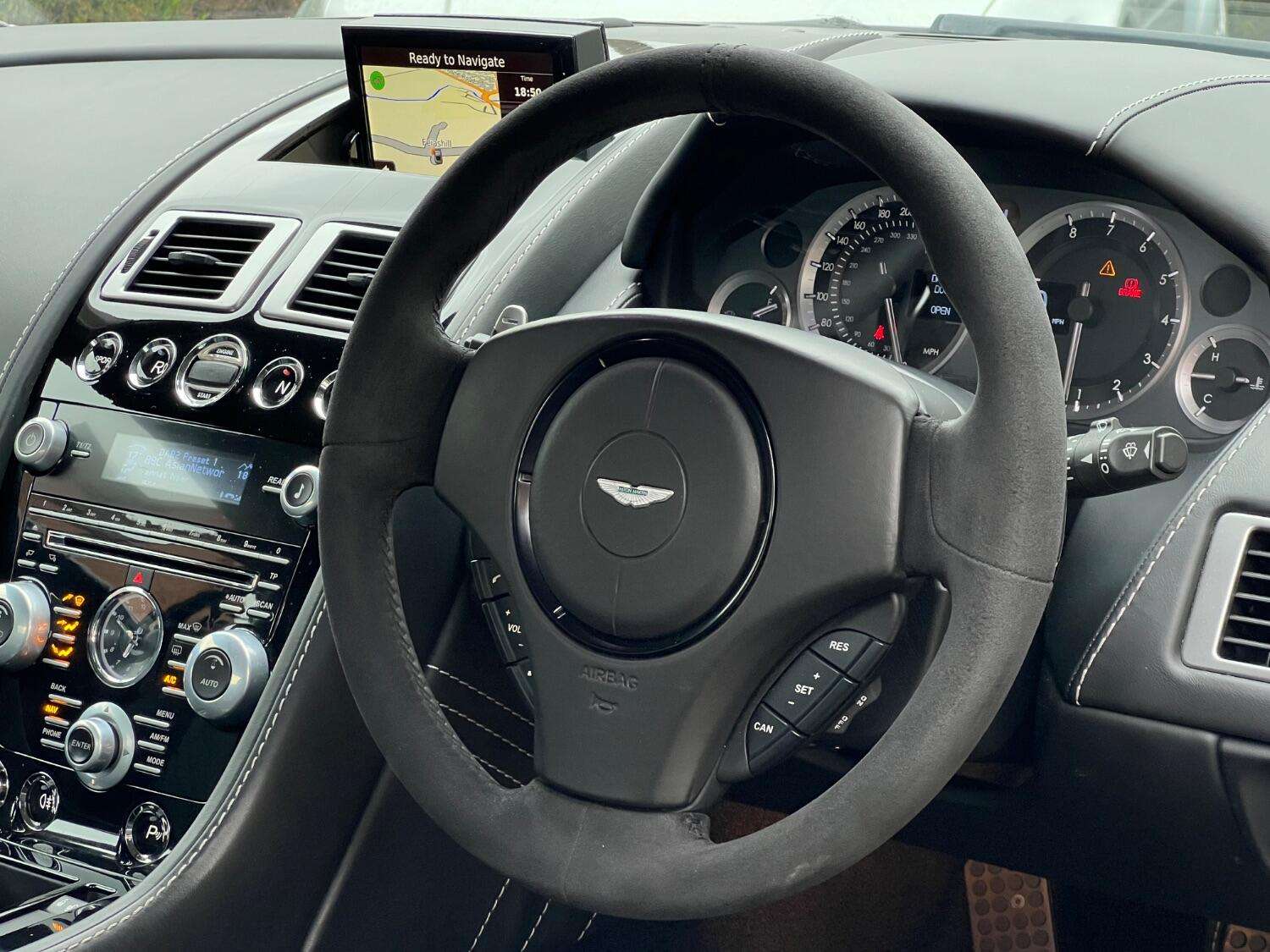 2015 ASTON MARTIN VANTAGE 2015 ASTON MARTIN VANTAGE