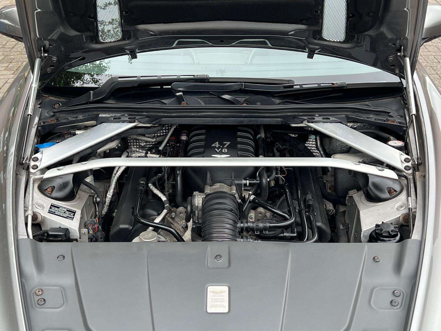 2015 ASTON MARTIN VANTAGE 2015 ASTON MARTIN VANTAGE