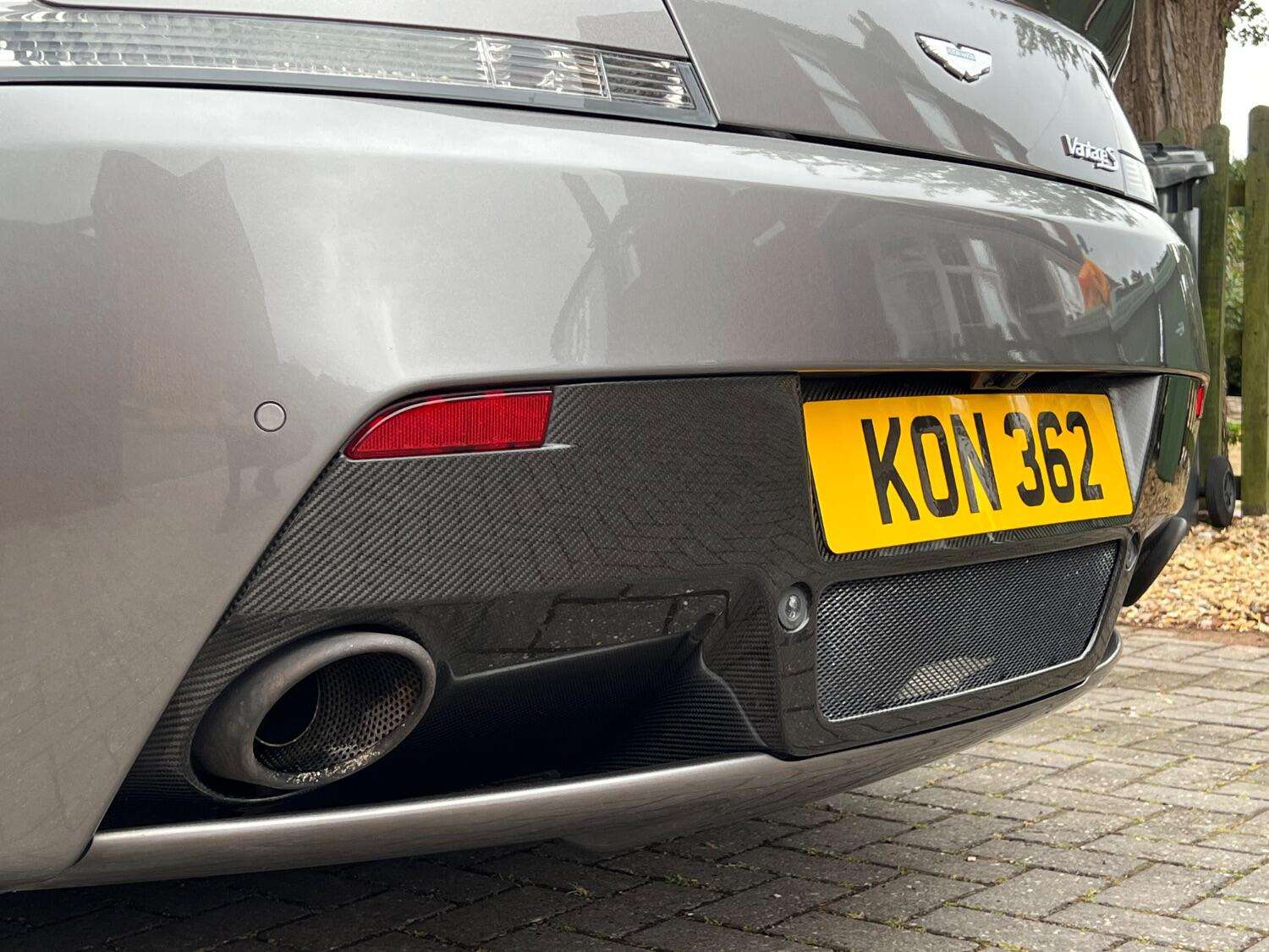 2015 ASTON MARTIN VANTAGE 2015 ASTON MARTIN VANTAGE