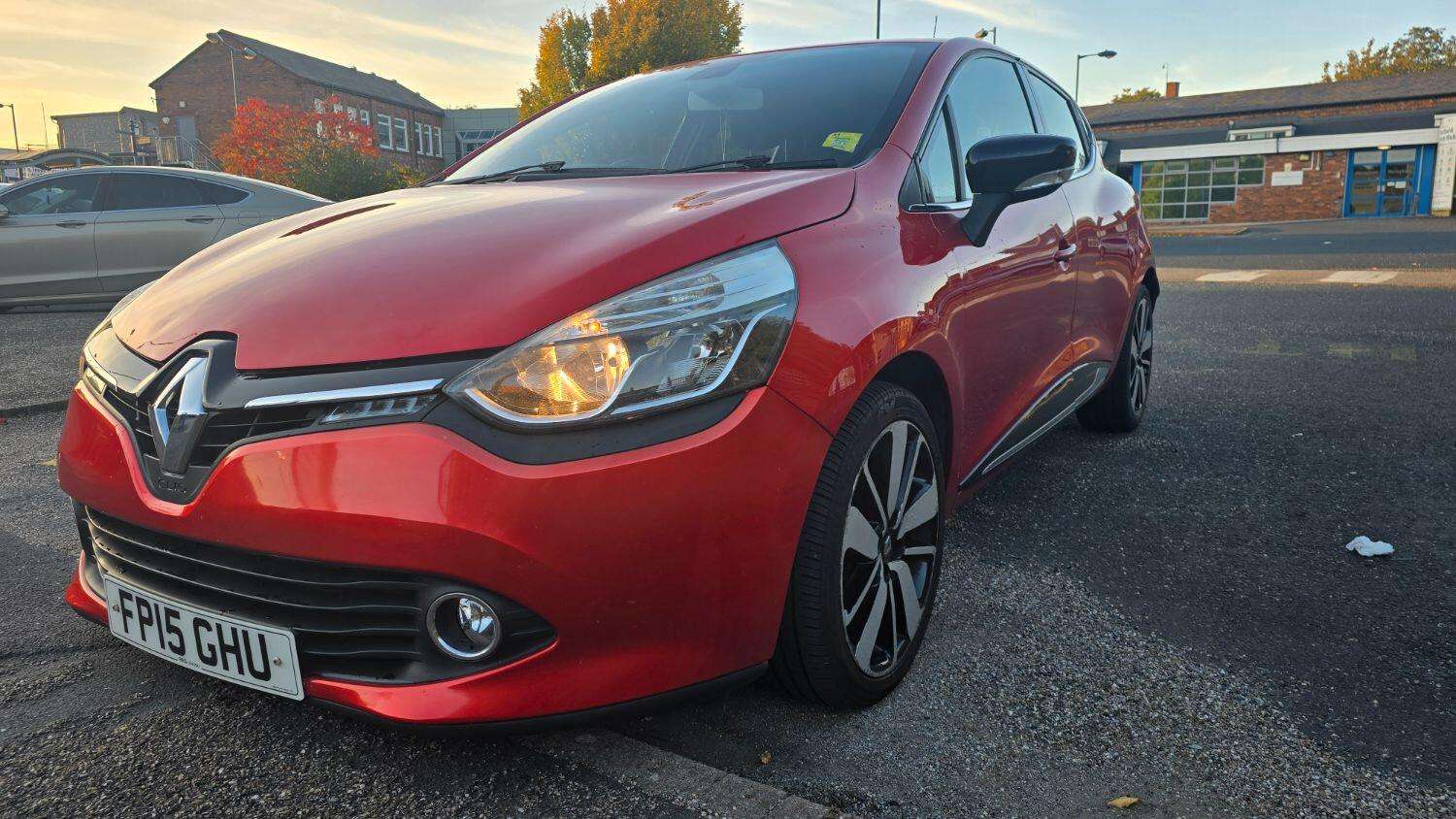 2015 RENAULT CLIO 2015 RENAULT CLIO