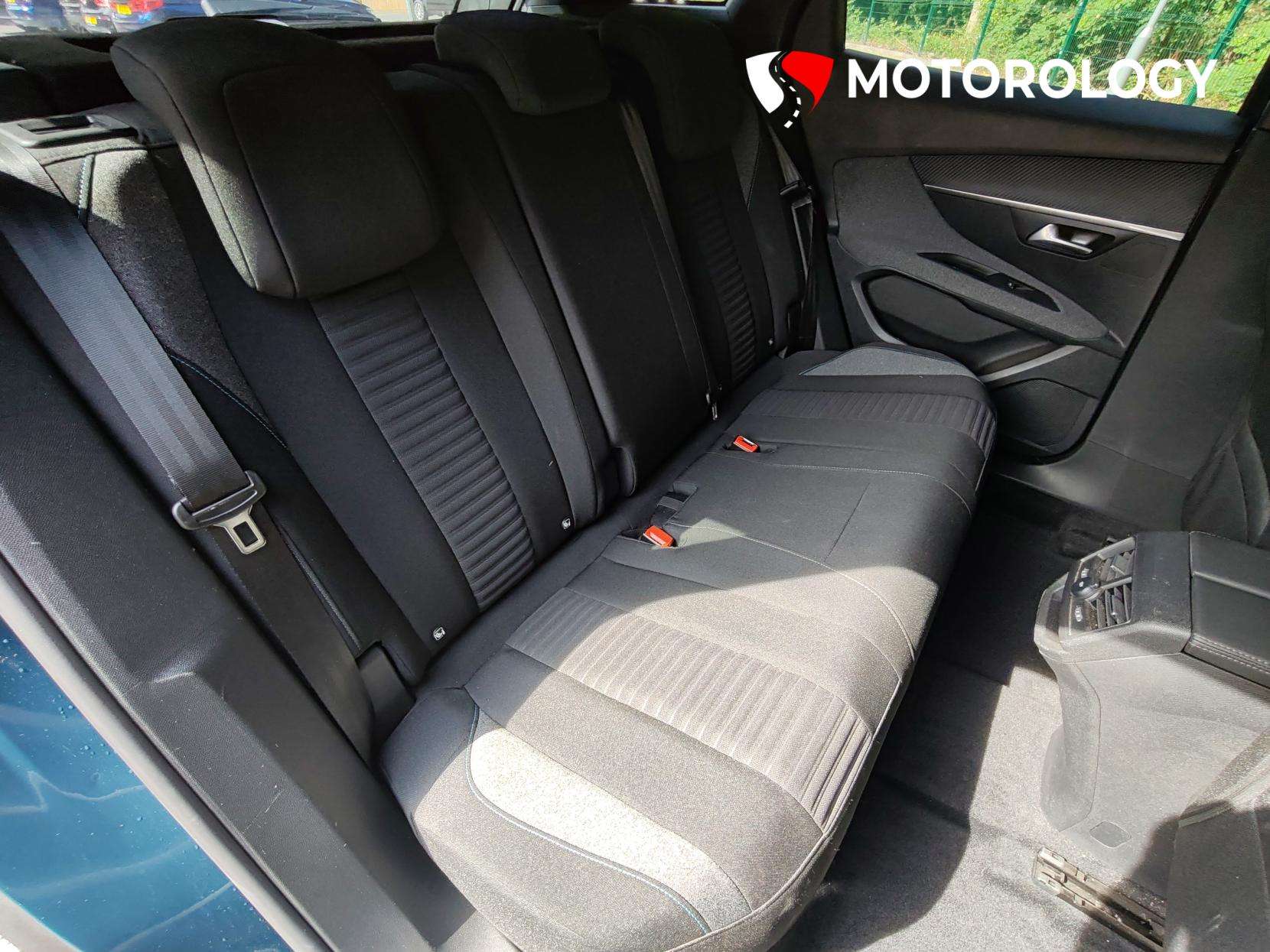 2023 PEUGEOT 3008 2023 PEUGEOT 3008