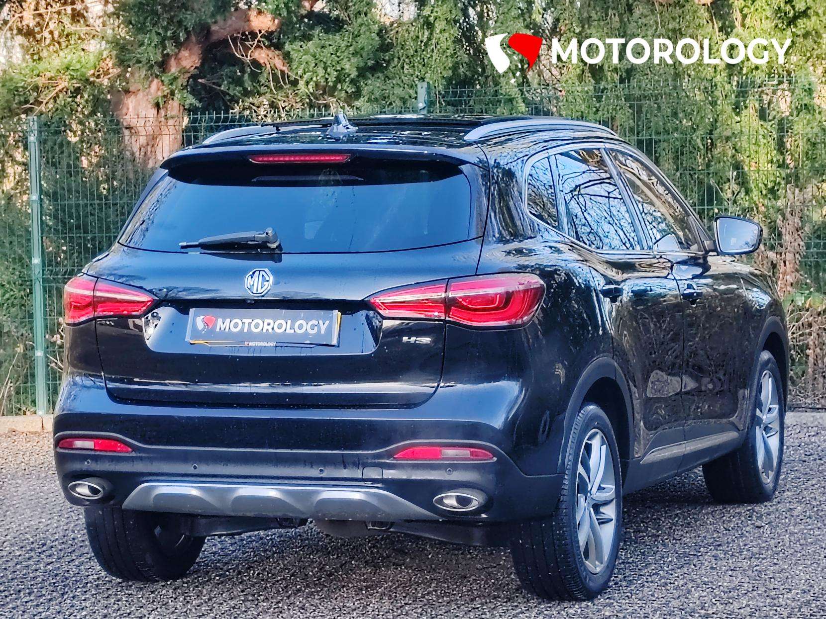 A 2022 MG MG HS 1.5 T-GDI Exclusive SUV 5dr Petrol Manual Euro 6 (s/s) (162 ps) A 2022 MG MG HS 1.5 T-GDI Exclusive SUV 5dr Petrol Manual Euro 6 (s/s) (162 ps)