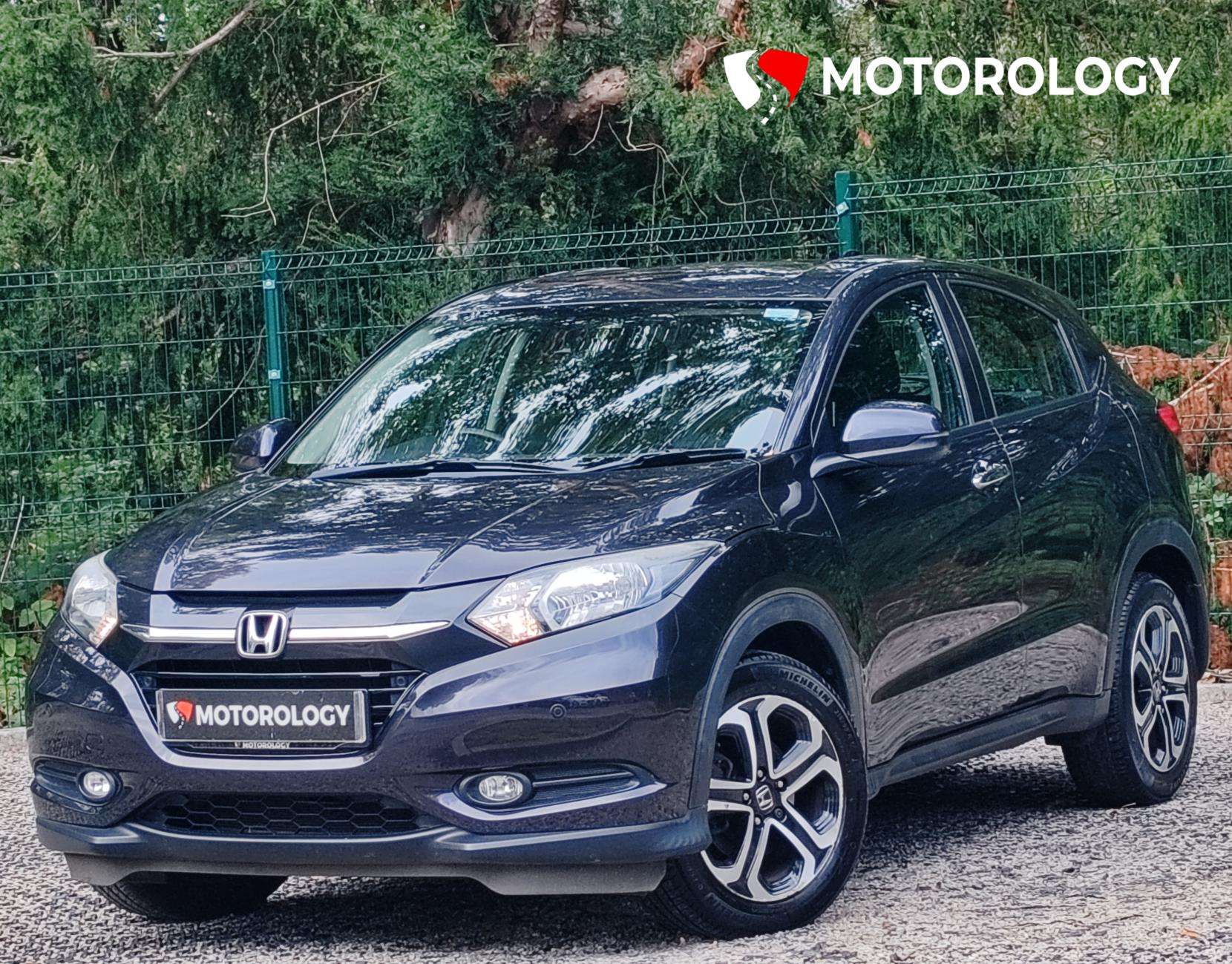 A 2017 HONDA HR-V 1.5 i-VTEC SE SUV 5dr Petrol Manual Euro 6 (s/s) (130 ps) A 2017 HONDA HR-V 1.5 i-VTEC SE SUV 5dr Petrol Manual Euro 6 (s/s) (130 ps)
