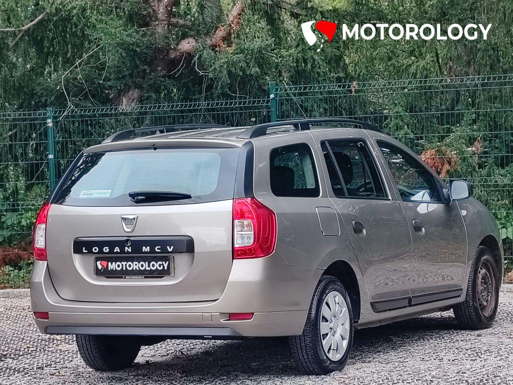 A 2013 DACIA LOGAN MCV 0.9 TCe Ambiance Estate 5dr Petrol Manual Euro 5 (90 ps) A 2013 DACIA LOGAN MCV 0.9 TCe Ambiance Estate 5dr Petrol Manual Euro 5 (90 ps)