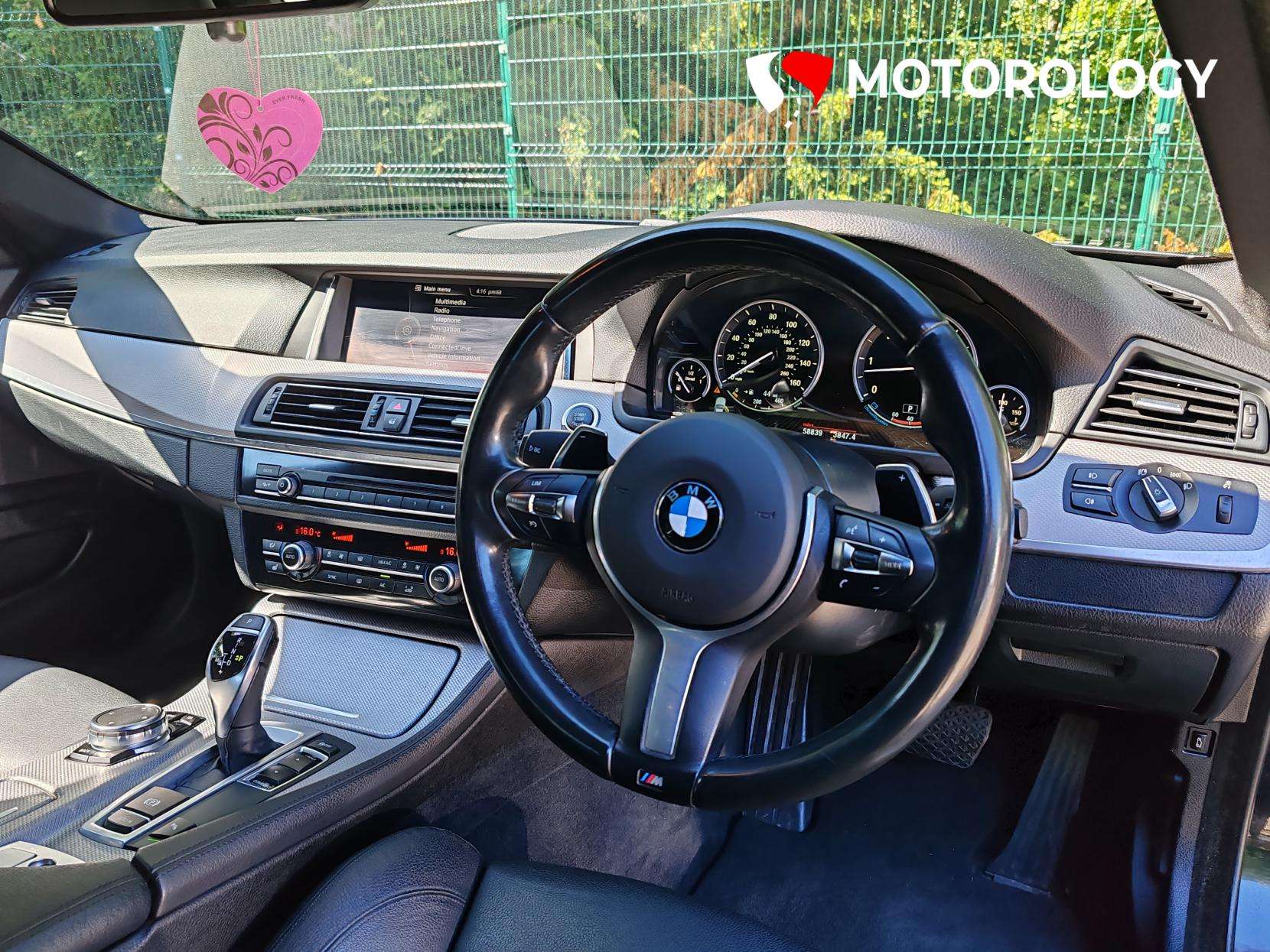 A 2016 BMW 5 SERIES 3.0 530d M Sport Saloon 4dr Diesel Auto Euro 6 (s/s) (258 ps) A 2016 BMW 5 SERIES 3.0 530d M Sport Saloon 4dr Diesel Auto Euro 6 (s/s) (258 ps)