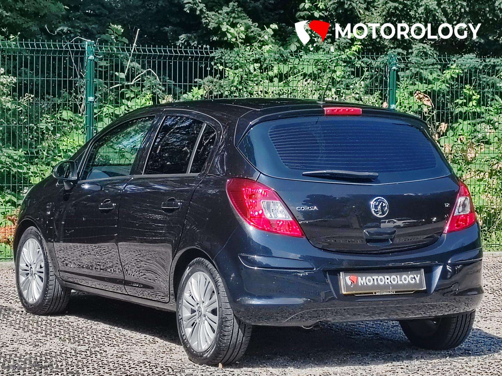 A 2014 VAUXHALL CORSA 1.2 16V SE Hatchback 5dr Petrol Manual Euro 5 (85 ps) A 2014 VAUXHALL CORSA 1.2 16V SE Hatchback 5dr Petrol Manual Euro 5 (85 ps)