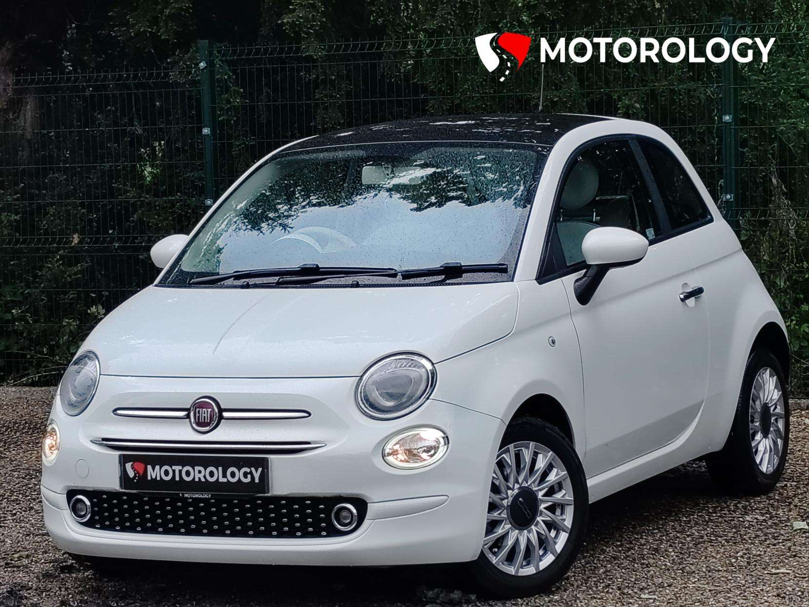 A 2020 FIAT 500 1.0 MHEV Lounge Hatchback 3dr Petrol Manual Euro 6 (s/s) (70 bhp) A 2020 FIAT 500 1.0 MHEV Lounge Hatchback 3dr Petrol Manual Euro 6 (s/s) (70 bhp)