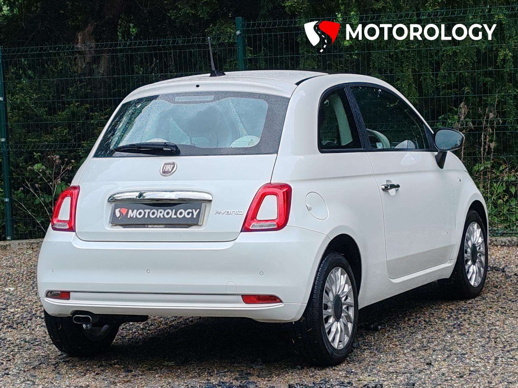 A 2020 FIAT 500 1.0 MHEV Lounge Hatchback 3dr Petrol Manual Euro 6 (s/s) (70 bhp) A 2020 FIAT 500 1.0 MHEV Lounge Hatchback 3dr Petrol Manual Euro 6 (s/s) (70 bhp)