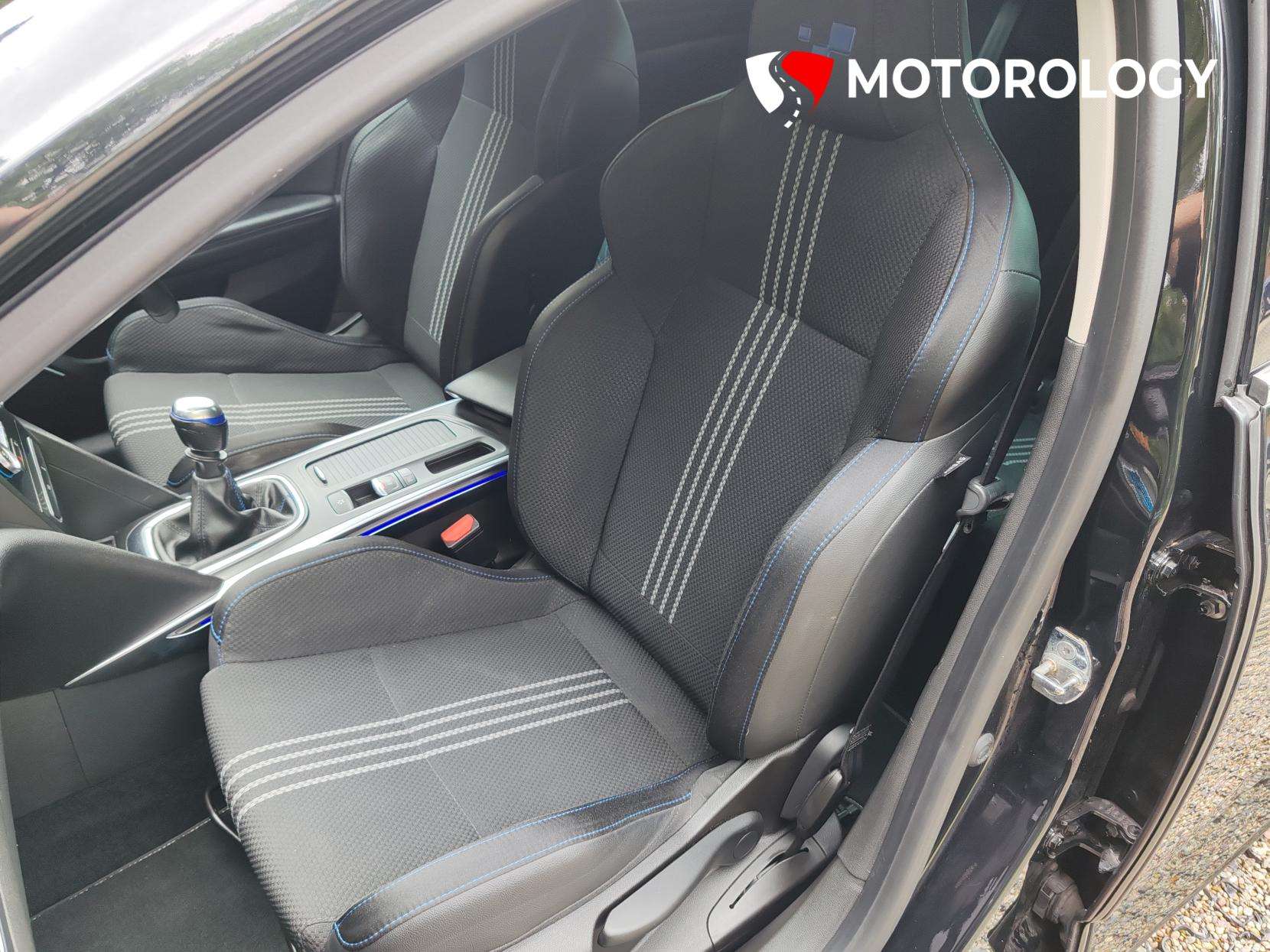 2017 RENAULT MEGANE 2017 RENAULT MEGANE
