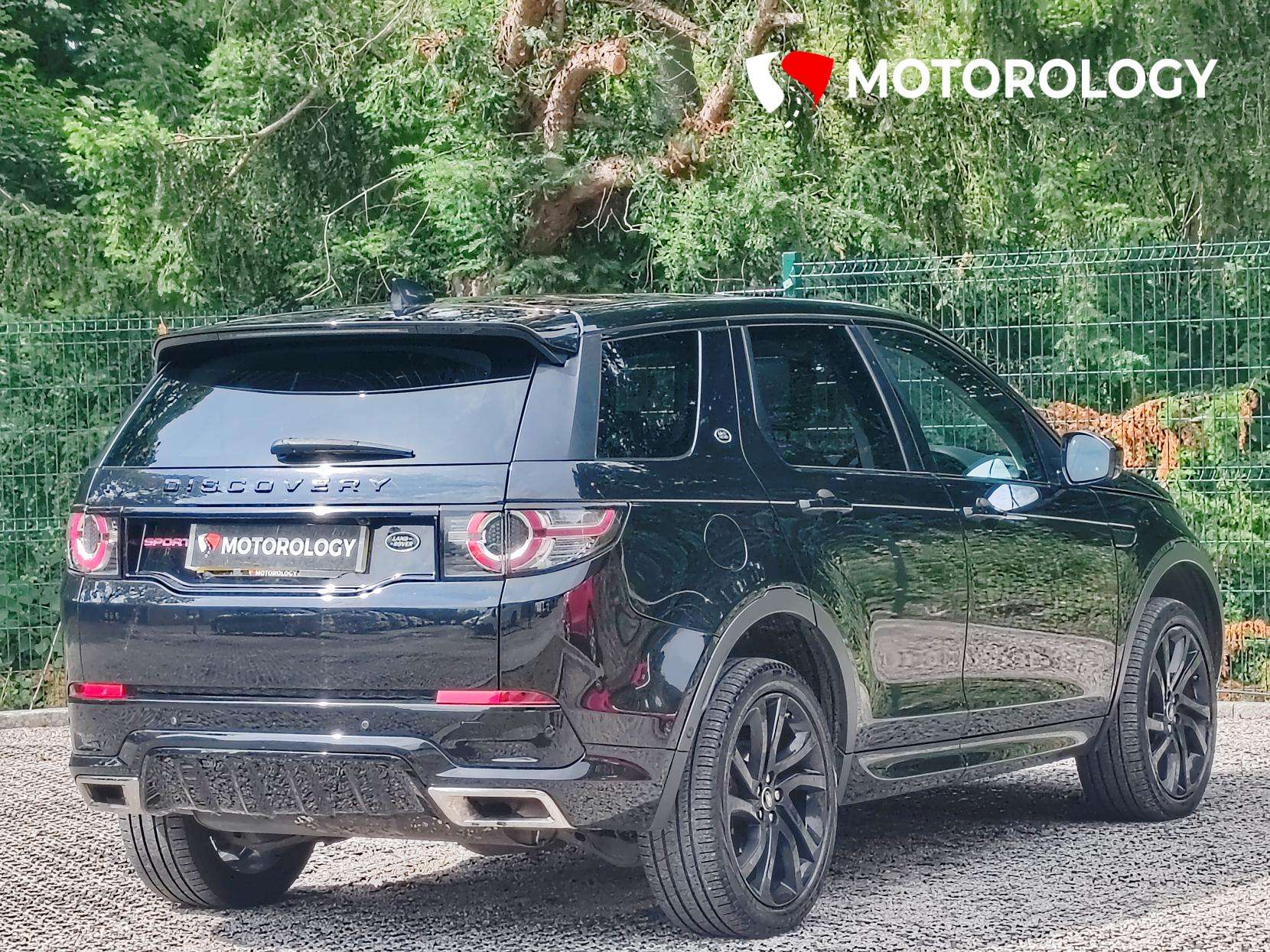 A 2017 LAND ROVER DISCOVERY SPORT 2.0 TD4 HSE Dynamic Lux SUV 5dr Diesel Auto 4WD Euro 6 (s/s) (180 ps) A 2017 LAND ROVER DISCOVERY SPORT 2.0 TD4 HSE Dynamic Lux SUV 5dr Diesel Auto 4WD Euro 6 (s/s) (180 ps)