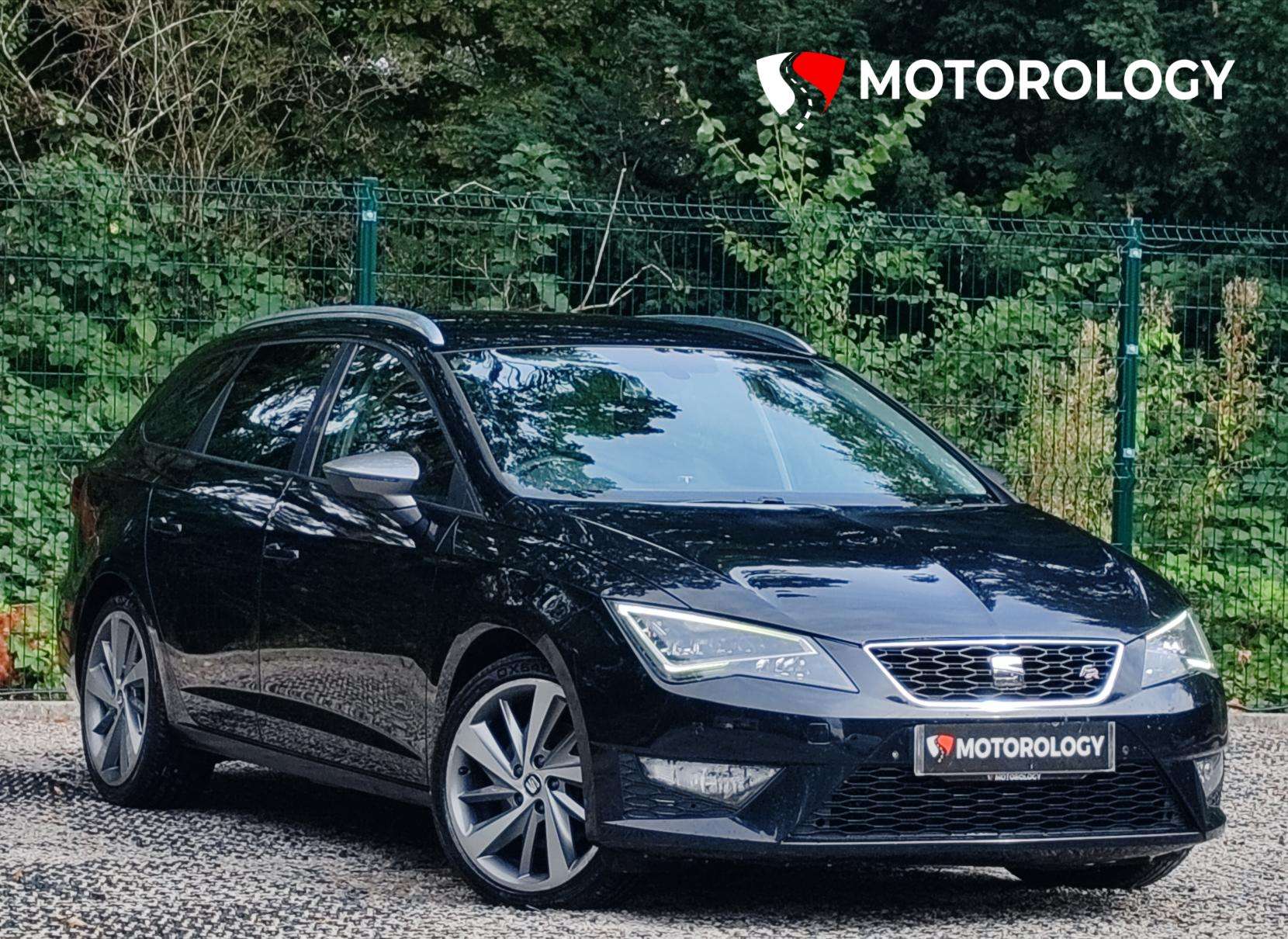 A 2014 SEAT LEON 2.0 TDI CR FR Sport Tourer 5dr Diesel Manual Euro 5 (s/s) (184 ps) A 2014 SEAT LEON 2.0 TDI CR FR Sport Tourer 5dr Diesel Manual Euro 5 (s/s) (184 ps)