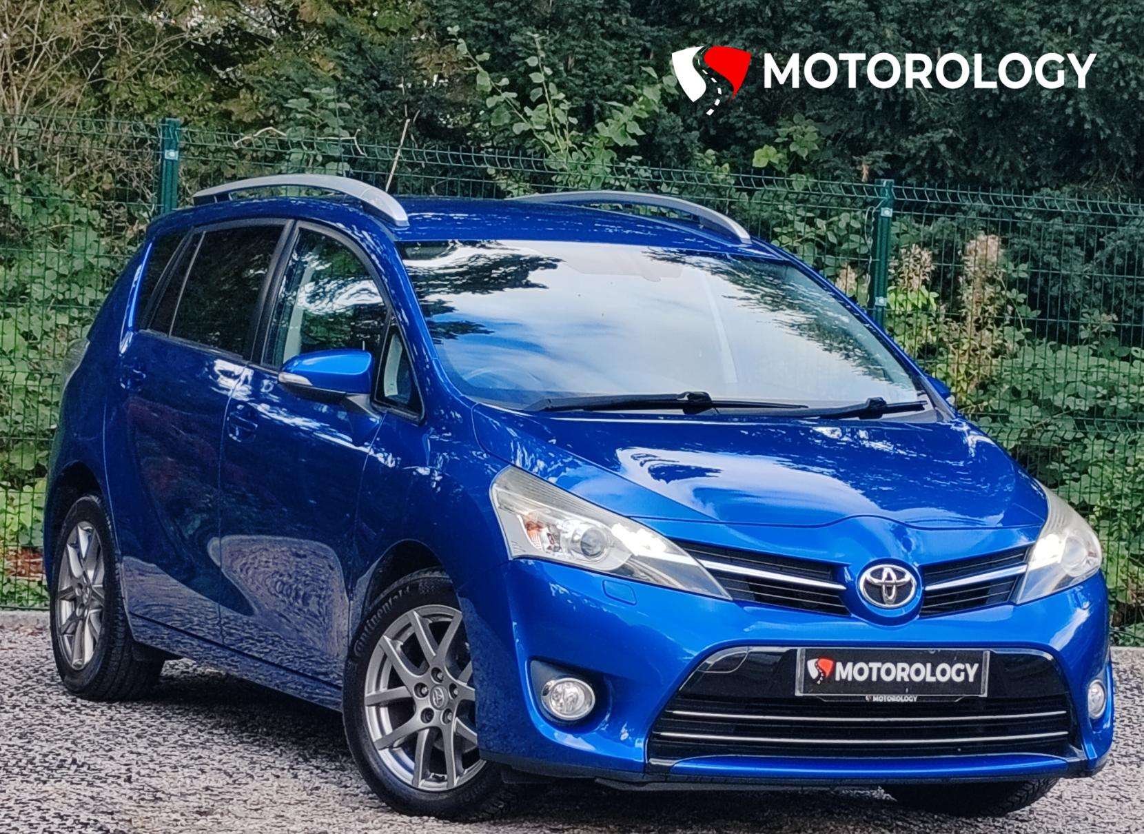 A 2013 TOYOTA VERSO 2.0 D-4D Excel MPV 5dr Diesel Manual Euro 5 (126 ps) A 2013 TOYOTA VERSO 2.0 D-4D Excel MPV 5dr Diesel Manual Euro 5 (126 ps)
