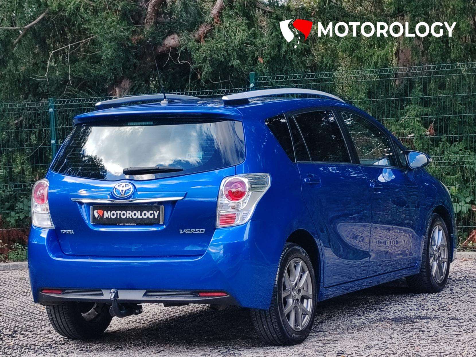 A 2013 TOYOTA VERSO 2.0 D-4D Excel MPV 5dr Diesel Manual Euro 5 (126 ps) A 2013 TOYOTA VERSO 2.0 D-4D Excel MPV 5dr Diesel Manual Euro 5 (126 ps)