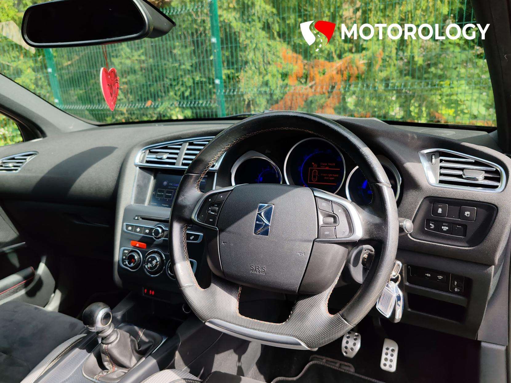 A 2017 DS AUTOMOBILES DS 4 1.2 PureTech Performance Line Hatchback 5dr Petrol Manual Euro 6 (s/s) (130 ps) A 2017 DS AUTOMOBILES DS 4 1.2 PureTech Performance Line Hatchback 5dr Petrol Manual Euro 6 (s/s) (130 ps)