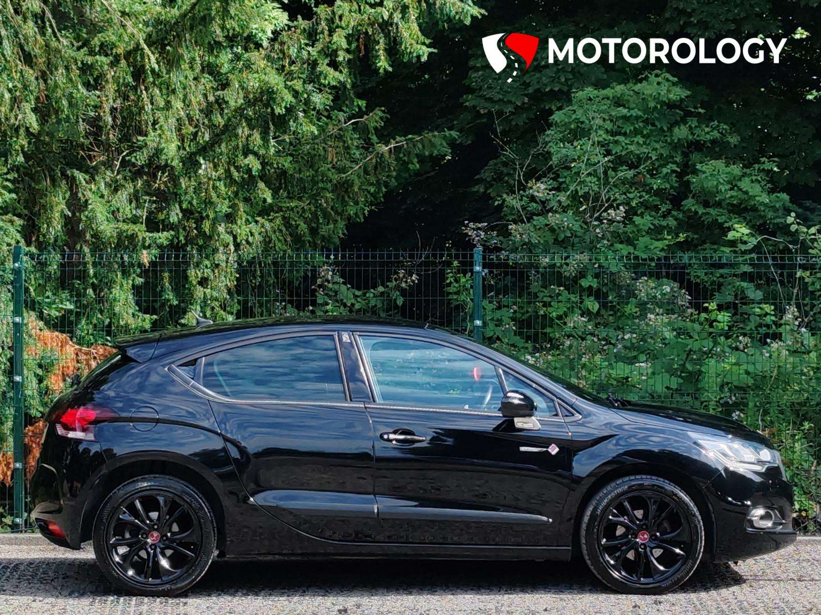 2017 DS AUTOMOBILES DS 4 2017 DS AUTOMOBILES DS 4