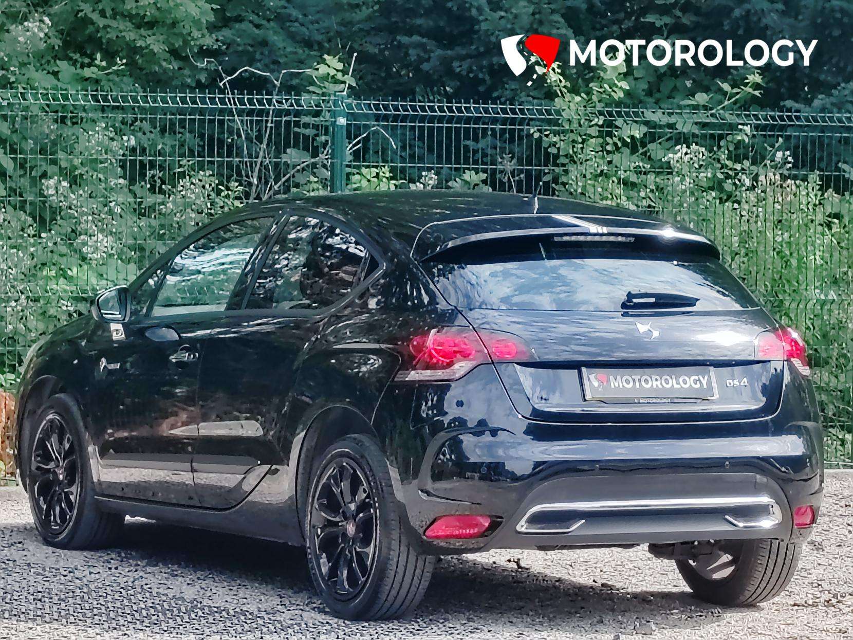 A 2017 DS AUTOMOBILES DS 4 1.2 PureTech Performance Line Hatchback 5dr Petrol Manual Euro 6 (s/s) (130 ps) A 2017 DS AUTOMOBILES DS 4 1.2 PureTech Performance Line Hatchback 5dr Petrol Manual Euro 6 (s/s) (130 ps)