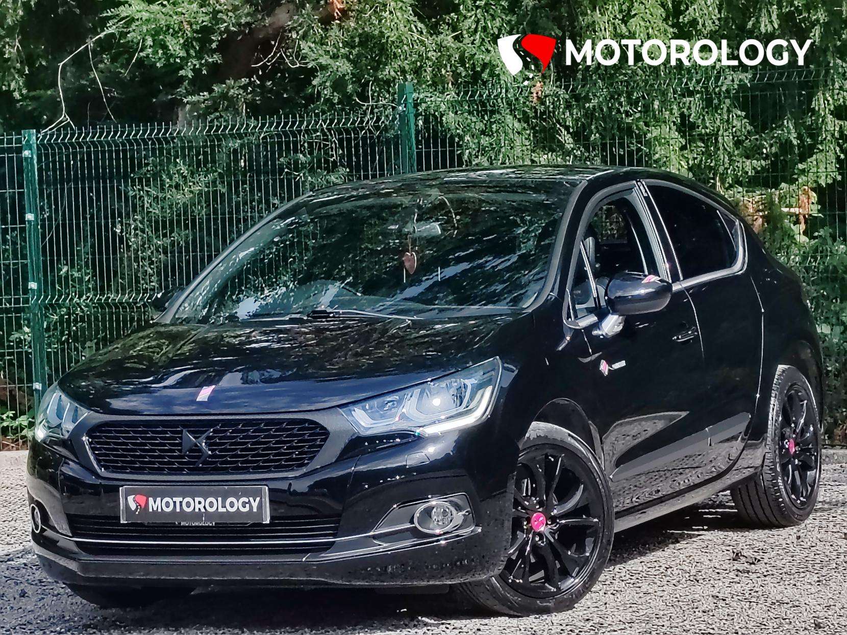 A 2017 DS AUTOMOBILES DS 4 1.2 PureTech Performance Line Hatchback 5dr Petrol Manual Euro 6 (s/s) (130 ps) A 2017 DS AUTOMOBILES DS 4 1.2 PureTech Performance Line Hatchback 5dr Petrol Manual Euro 6 (s/s) (130 ps)