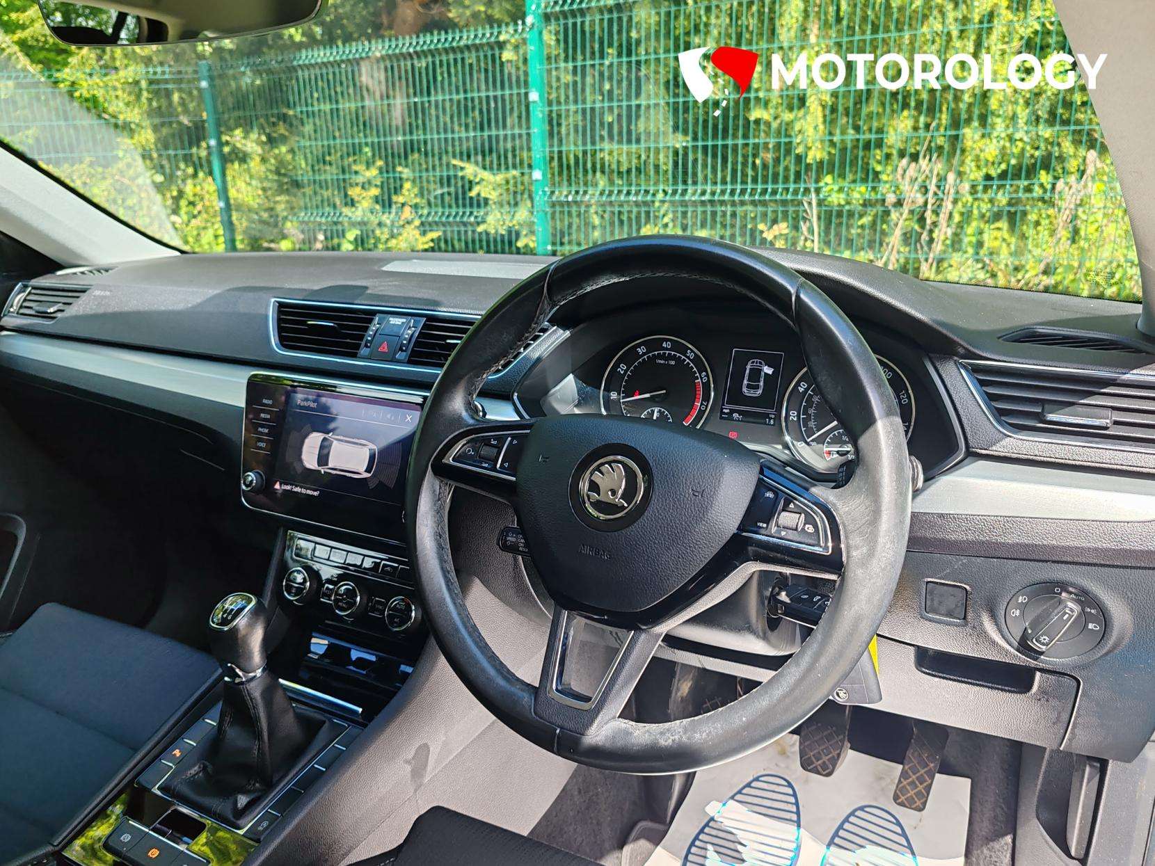 A 2019 SKODA SUPERB 1.5 TSI ACT SE Estate 5dr Petrol Manual Euro 6 (s/s) (150 ps) A 2019 SKODA SUPERB 1.5 TSI ACT SE Estate 5dr Petrol Manual Euro 6 (s/s) (150 ps)