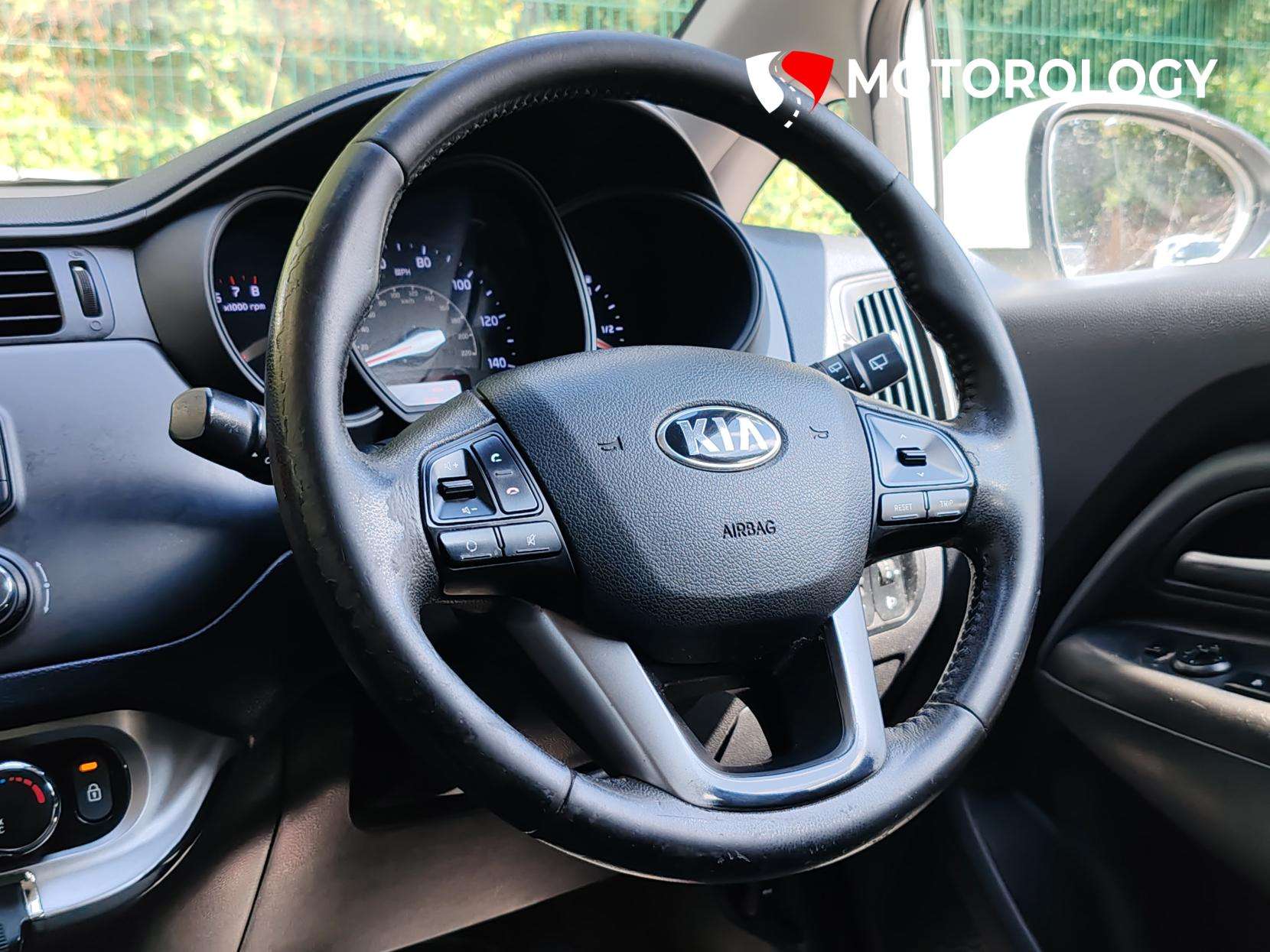 2013 KIA RIO 2013 KIA RIO