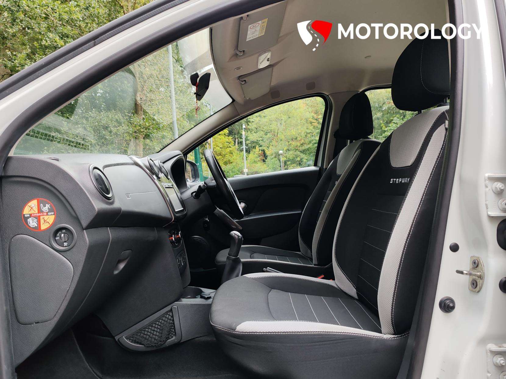 2017 DACIA SANDERO STEPWAY 2017 DACIA SANDERO STEPWAY