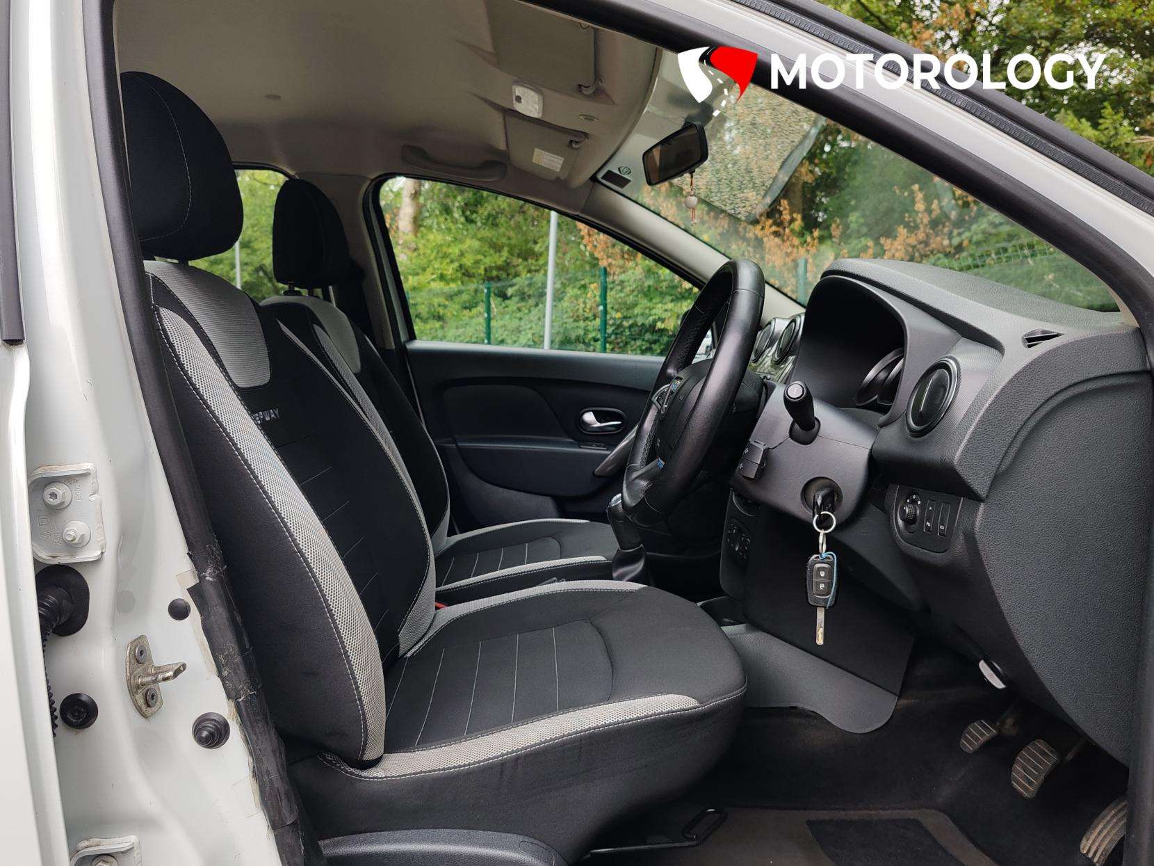 2017 DACIA SANDERO STEPWAY 2017 DACIA SANDERO STEPWAY