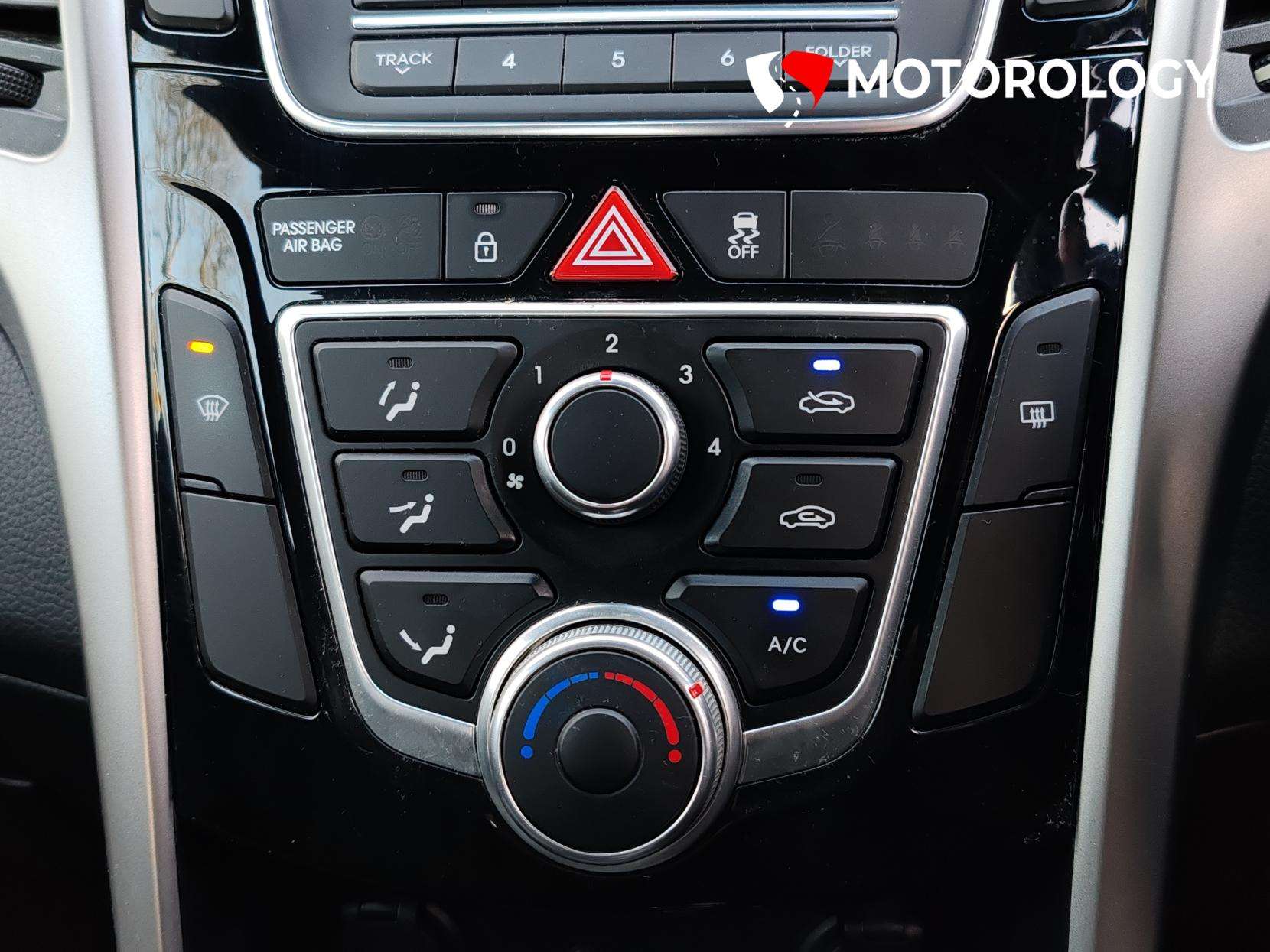 2015 HYUNDAI I30 2015 HYUNDAI I30