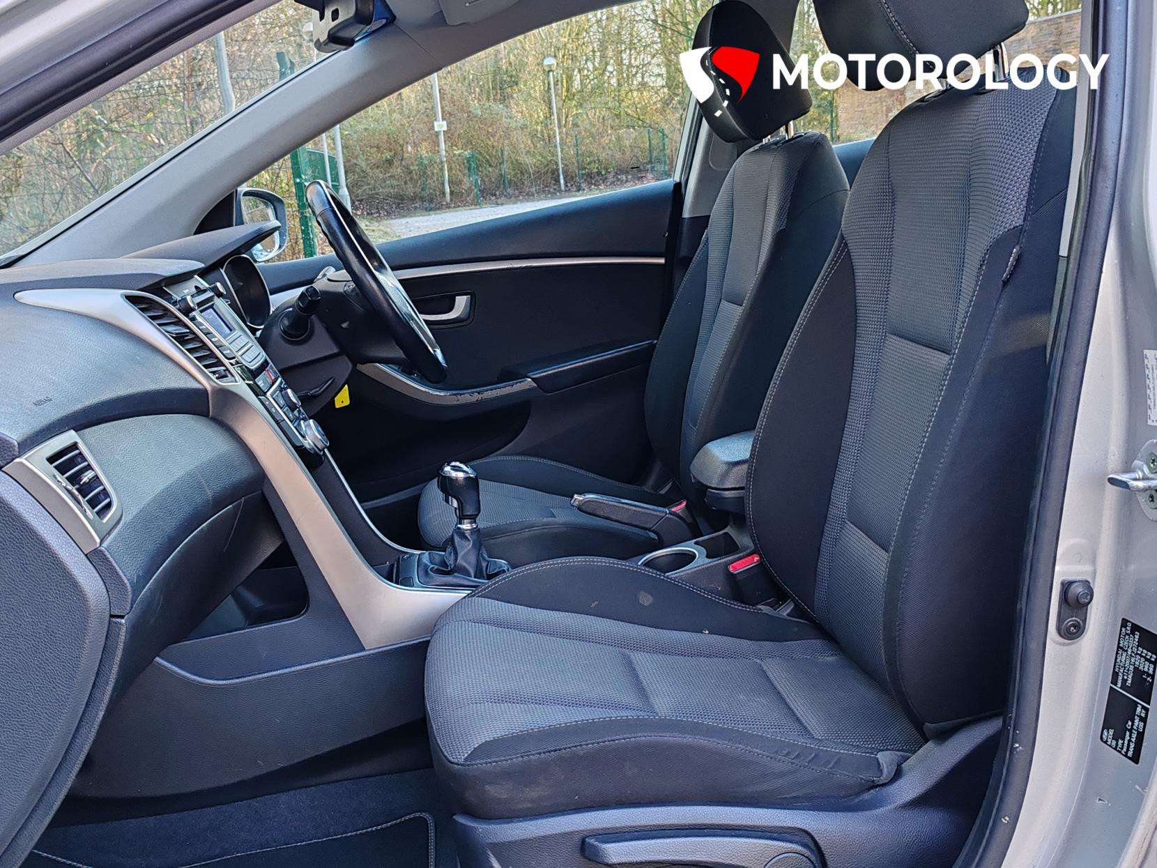 2015 HYUNDAI I30 2015 HYUNDAI I30