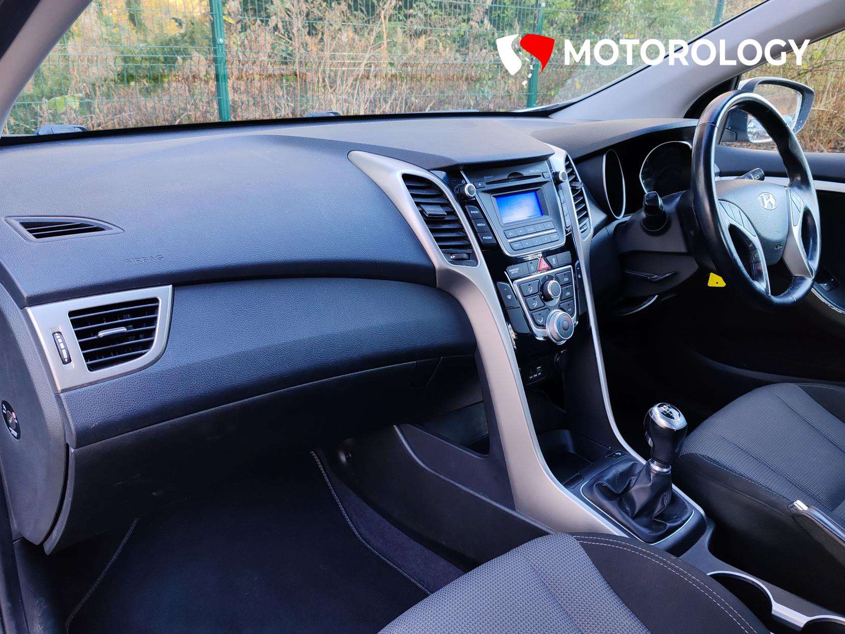 2015 HYUNDAI I30 2015 HYUNDAI I30