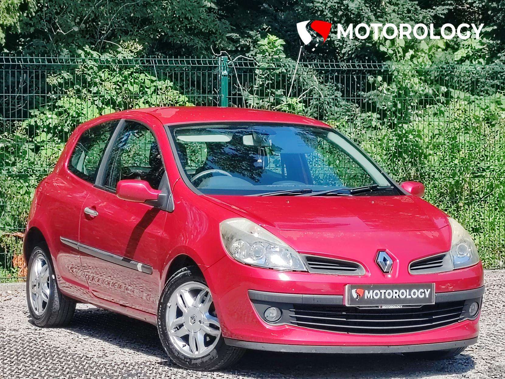 A 2008 RENAULT CLIO 1.2 TCe 16v Dynamique Hatchback 3dr Petrol Manual (139 g/km, 100 bhp) A 2008 RENAULT CLIO 1.2 TCe 16v Dynamique Hatchback 3dr Petrol Manual (139 g/km, 100 bhp)