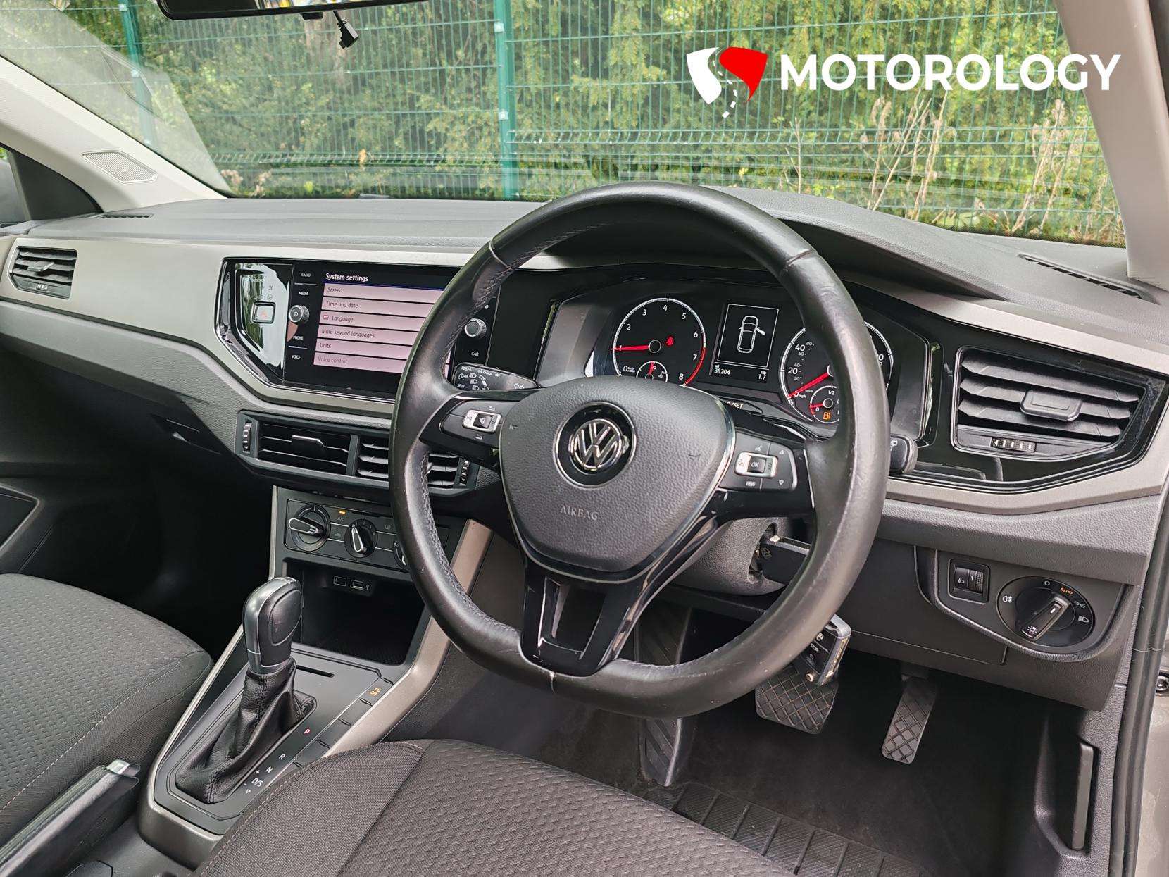 A 2018 VOLKSWAGEN POLO 1.0 TSI SE Hatchback 5dr Petrol DSG Euro 6 (s/s) (95 ps) A 2018 VOLKSWAGEN POLO 1.0 TSI SE Hatchback 5dr Petrol DSG Euro 6 (s/s) (95 ps)