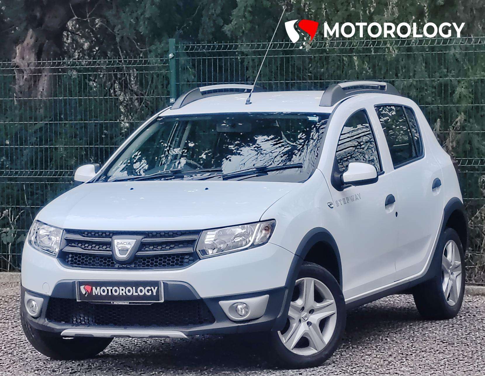 A 2016 DACIA SANDERO STEPWAY 0.9 TCe Ambiance Hatchback 5dr Petrol Manual Euro 6 (s/s) (90 ps) A 2016 DACIA SANDERO STEPWAY 0.9 TCe Ambiance Hatchback 5dr Petrol Manual Euro 6 (s/s) (90 ps)