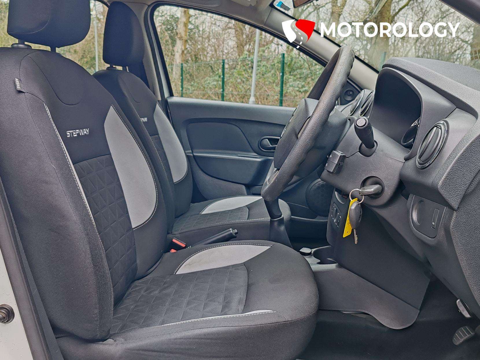 2016 DACIA SANDERO STEPWAY 2016 DACIA SANDERO STEPWAY