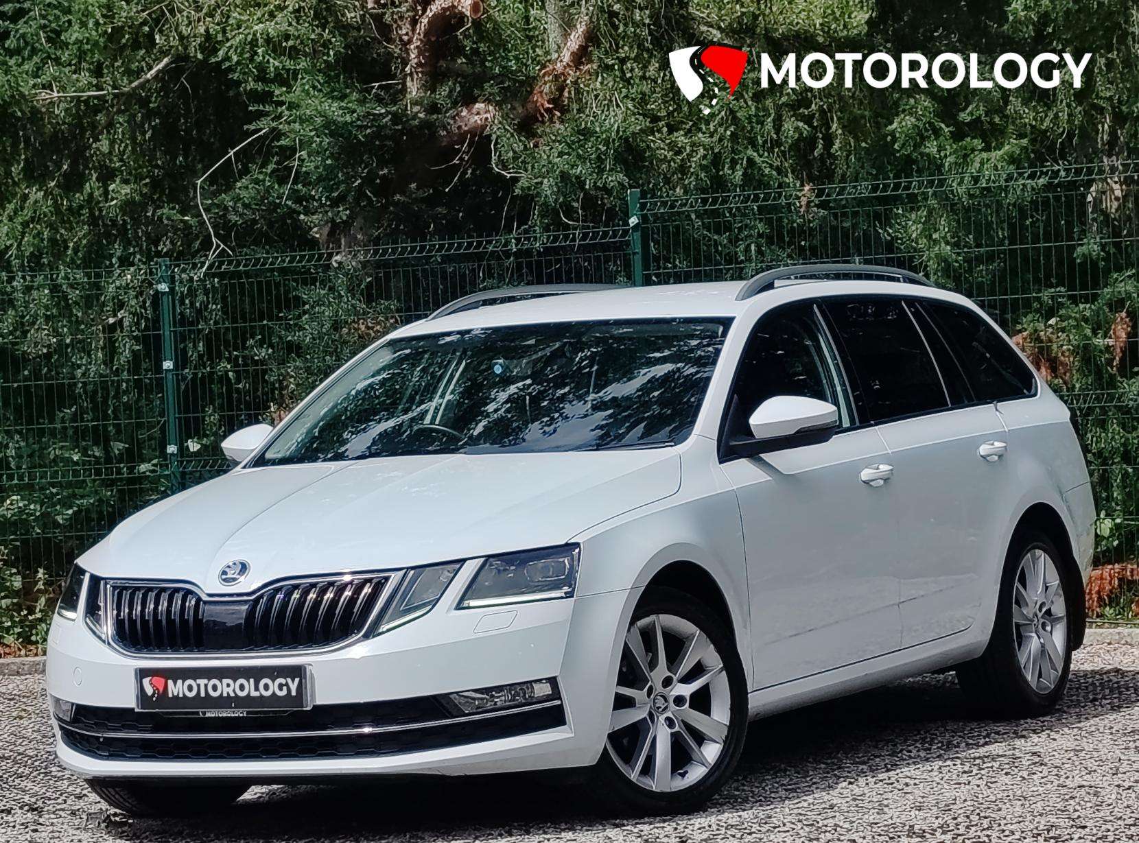 A 2017 SKODA OCTAVIA 1.6 TDI SE L Estate 5dr Diesel Manual Euro 6 (s/s) (115 ps) A 2017 SKODA OCTAVIA 1.6 TDI SE L Estate 5dr Diesel Manual Euro 6 (s/s) (115 ps)