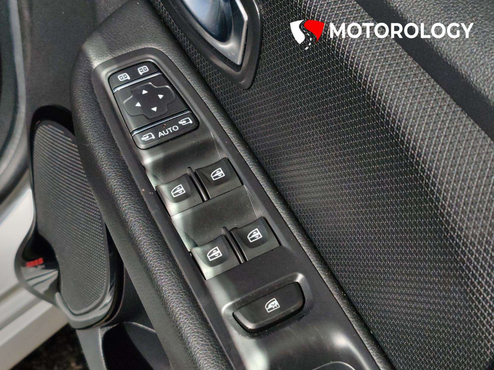 2019 RENAULT CLIO 2019 RENAULT CLIO
