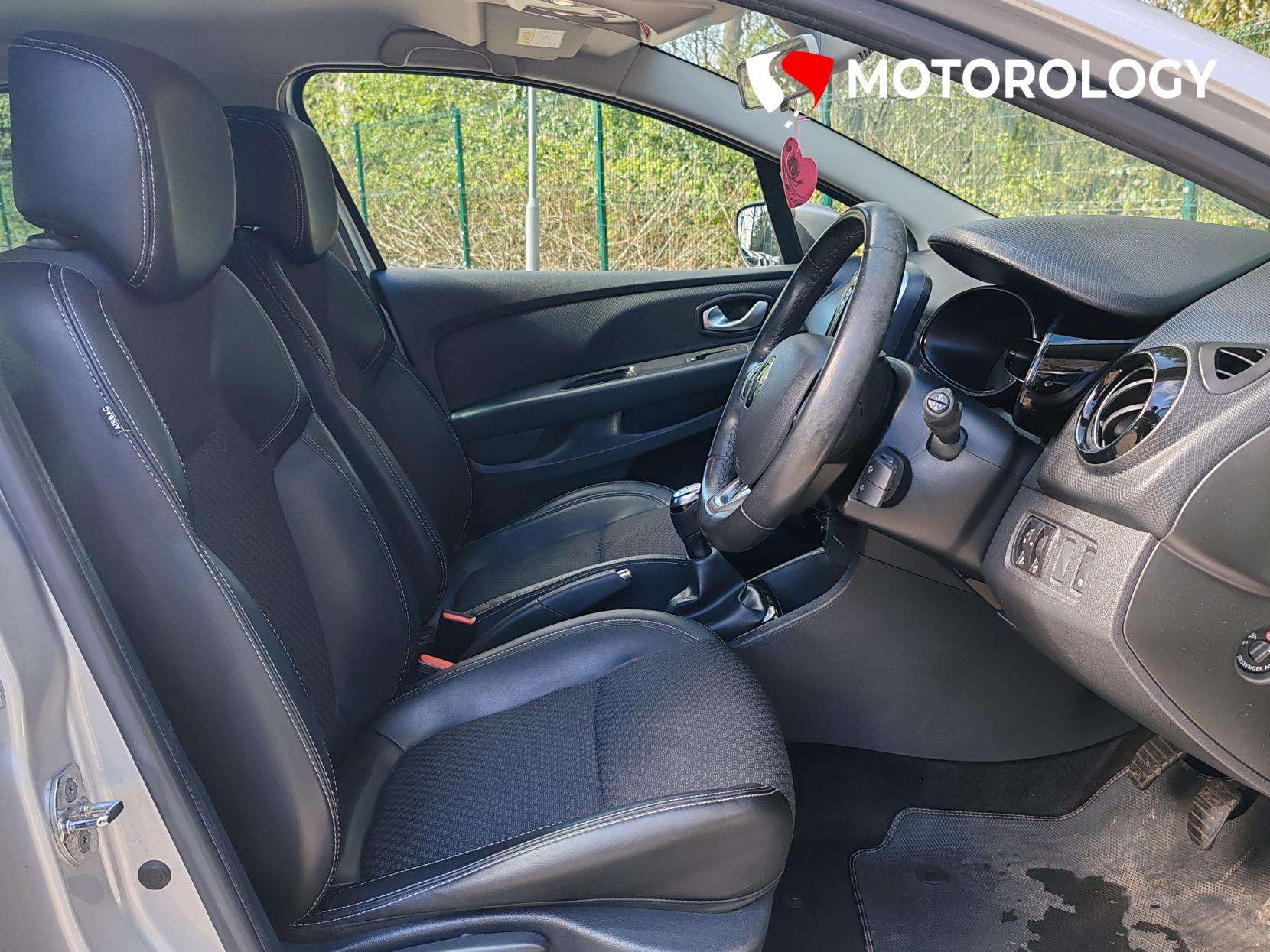 2019 RENAULT CLIO 2019 RENAULT CLIO