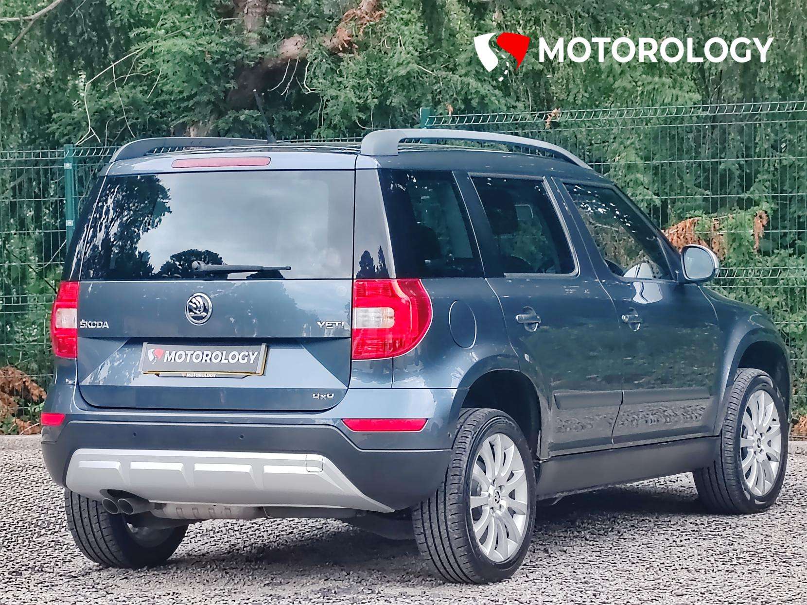 A 2016 SKODA YETI 2.0 TDI SE Outdoor 5dr Diesel Manual 4WD Euro 6 (s/s) (110 ps) A 2016 SKODA YETI 2.0 TDI SE Outdoor 5dr Diesel Manual 4WD Euro 6 (s/s) (110 ps)