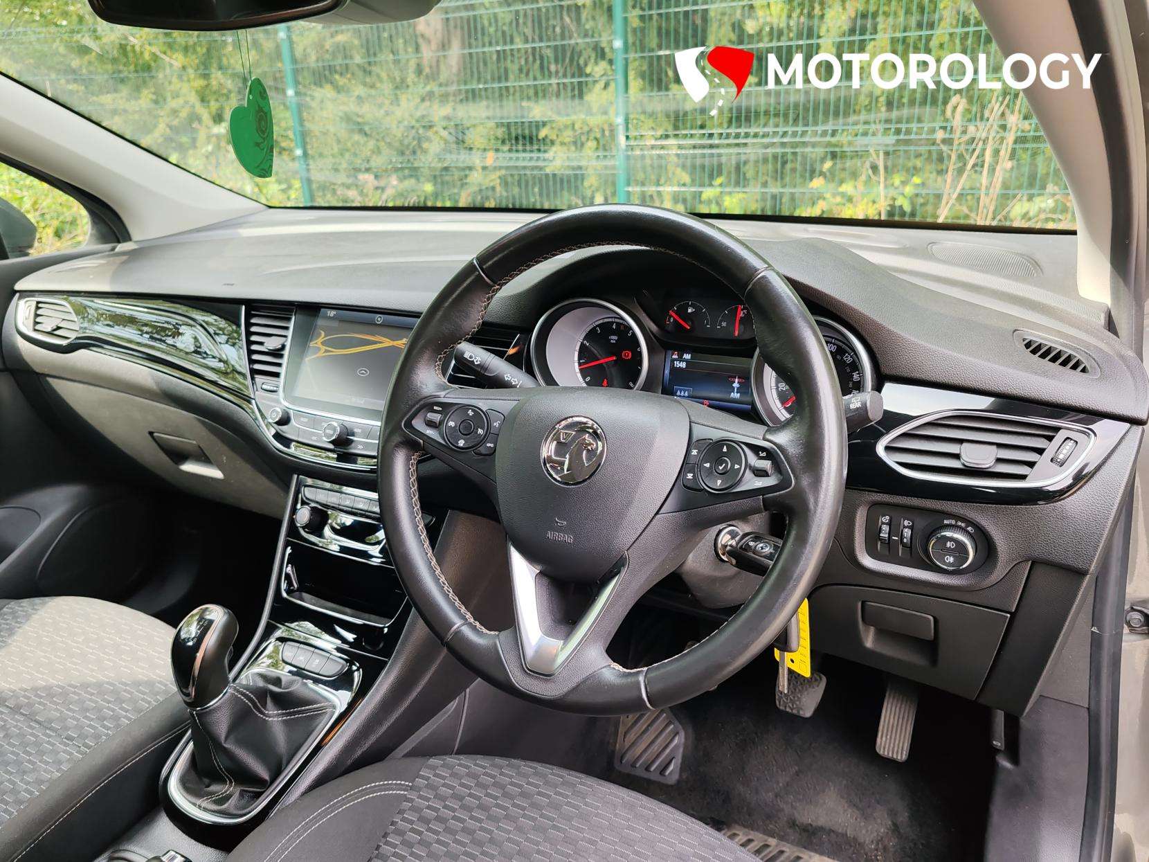 A 2018 VAUXHALL ASTRA 1.4i Turbo SRi Nav Hatchback 5dr Petrol Manual Euro 6 (150 ps) A 2018 VAUXHALL ASTRA 1.4i Turbo SRi Nav Hatchback 5dr Petrol Manual Euro 6 (150 ps)