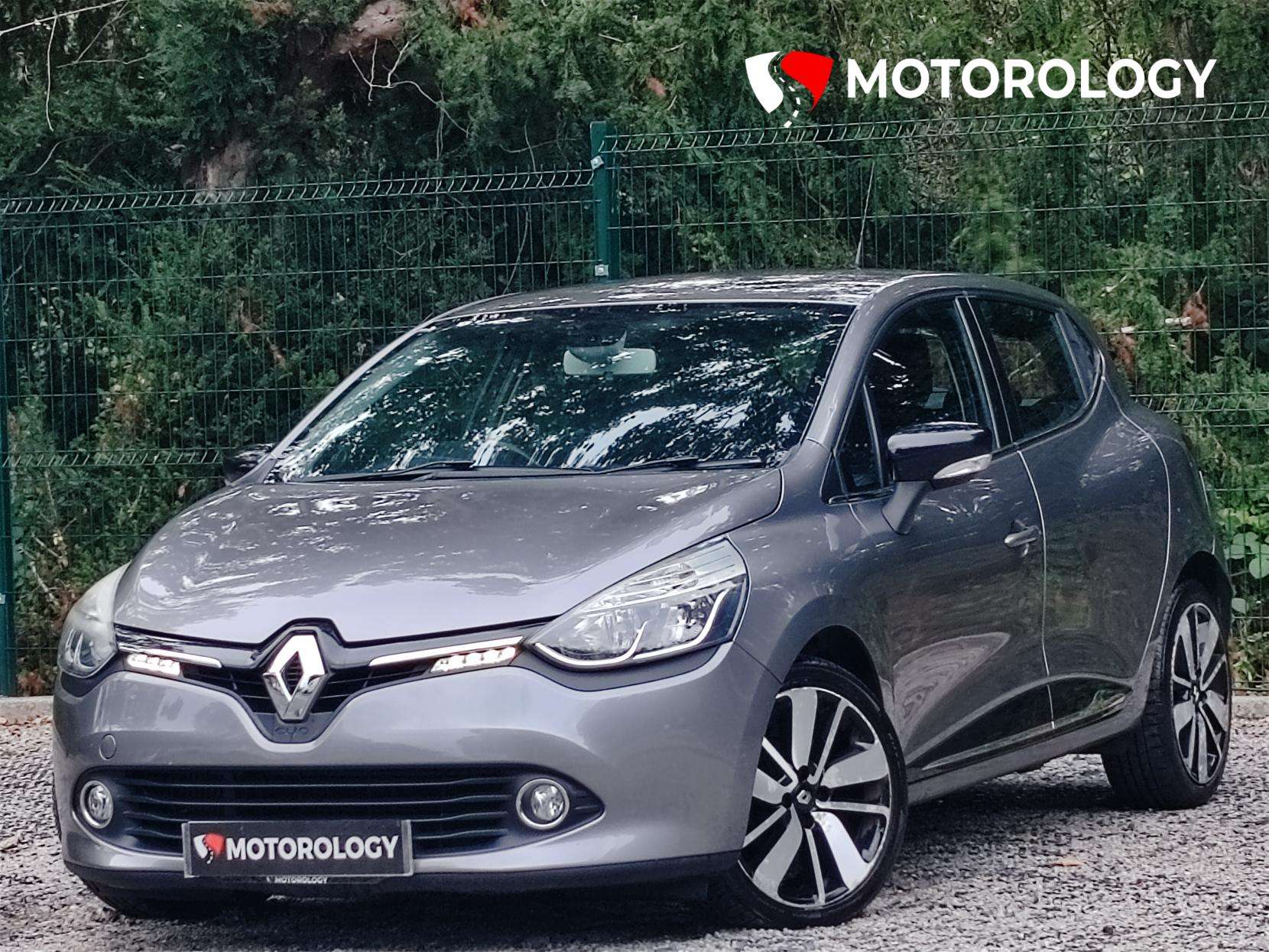 A 2016 RENAULT CLIO 1.5 dCi Dynamique S Nav Hatchback 5dr Diesel Manual Euro 6 (s/s) (90 ps) A 2016 RENAULT CLIO 1.5 dCi Dynamique S Nav Hatchback 5dr Diesel Manual Euro 6 (s/s) (90 ps)