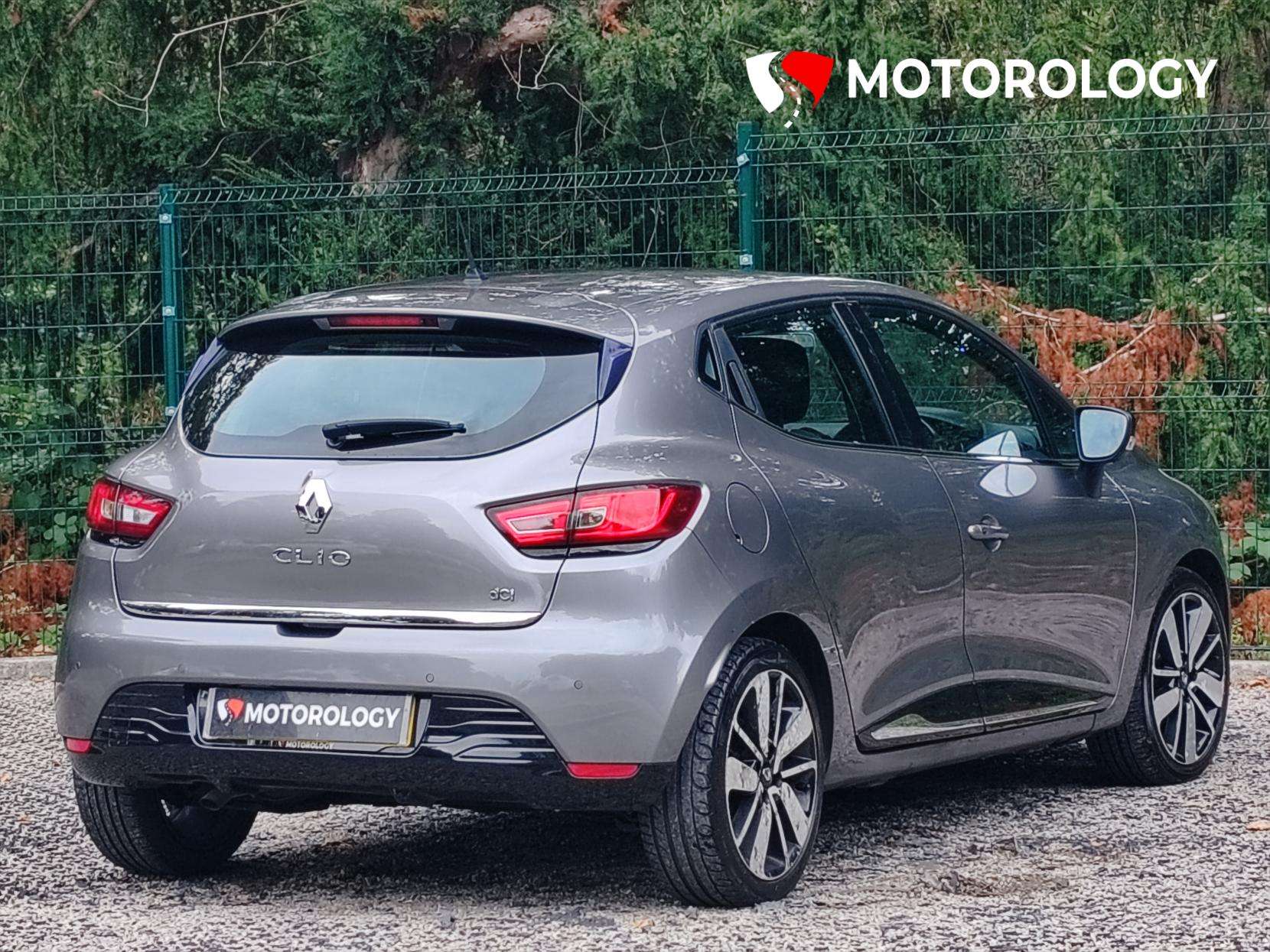 A 2016 RENAULT CLIO 1.5 dCi Dynamique S Nav Hatchback 5dr Diesel Manual Euro 6 (s/s) (90 ps) A 2016 RENAULT CLIO 1.5 dCi Dynamique S Nav Hatchback 5dr Diesel Manual Euro 6 (s/s) (90 ps)
