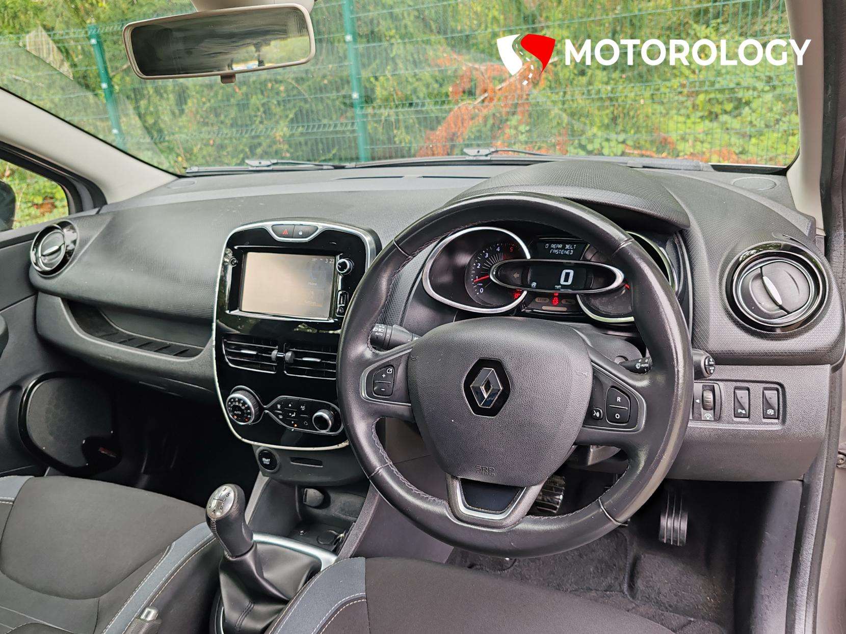 A 2016 RENAULT CLIO 1.5 dCi Dynamique S Nav Hatchback 5dr Diesel Manual Euro 6 (s/s) (90 ps) A 2016 RENAULT CLIO 1.5 dCi Dynamique S Nav Hatchback 5dr Diesel Manual Euro 6 (s/s) (90 ps)
