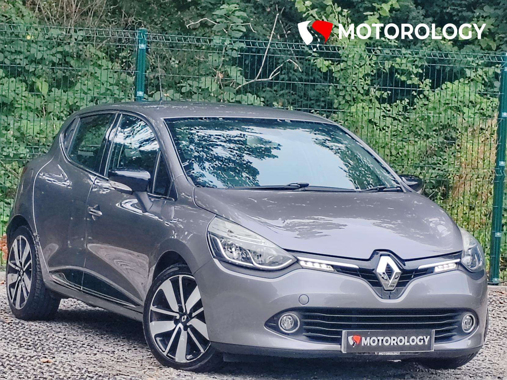 A 2016 RENAULT CLIO 1.5 dCi Dynamique S Nav Hatchback 5dr Diesel Manual Euro 6 (s/s) (90 ps) A 2016 RENAULT CLIO 1.5 dCi Dynamique S Nav Hatchback 5dr Diesel Manual Euro 6 (s/s) (90 ps)